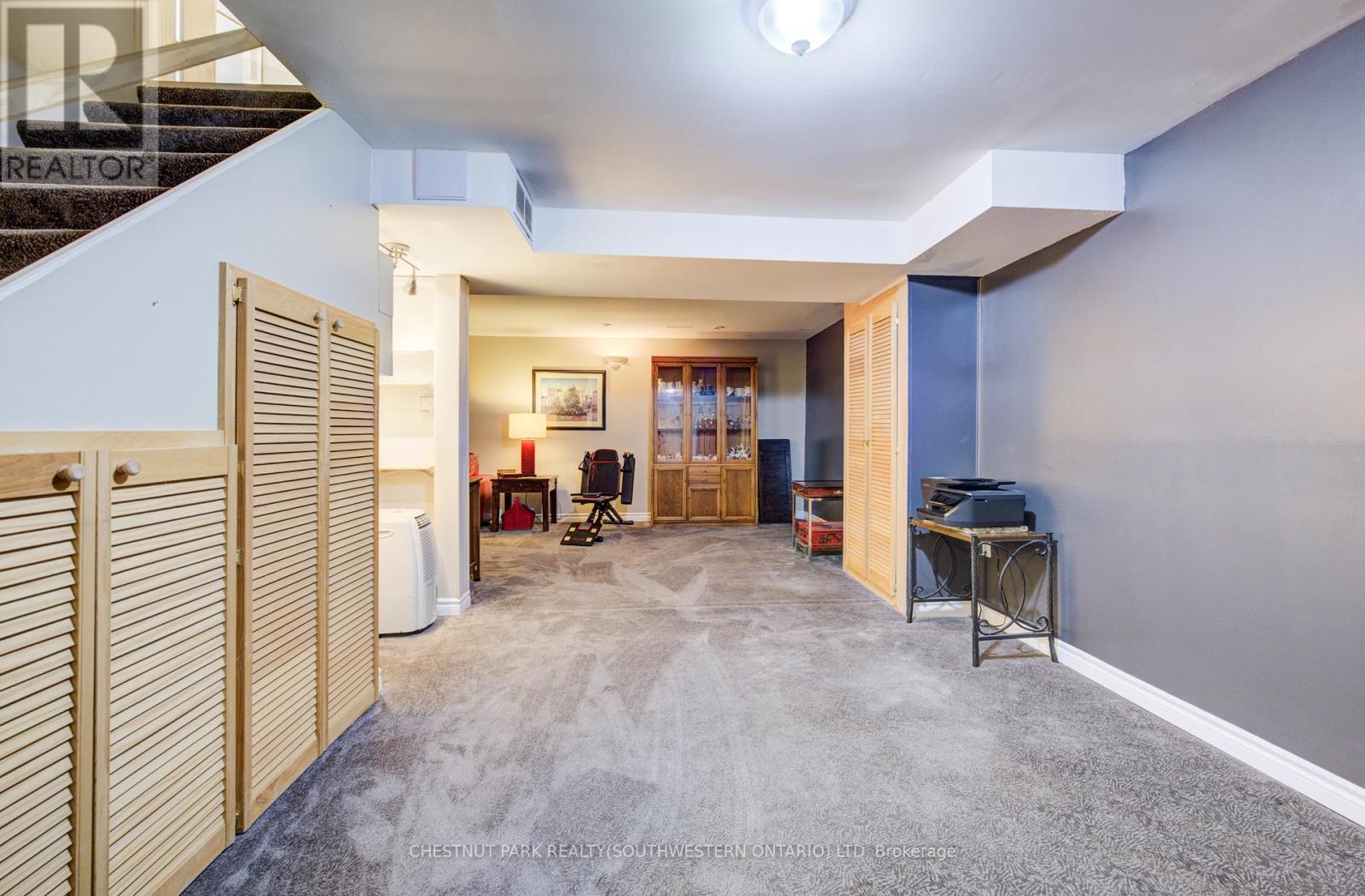 135 ROYAL ORCHARD DRIVE - 35