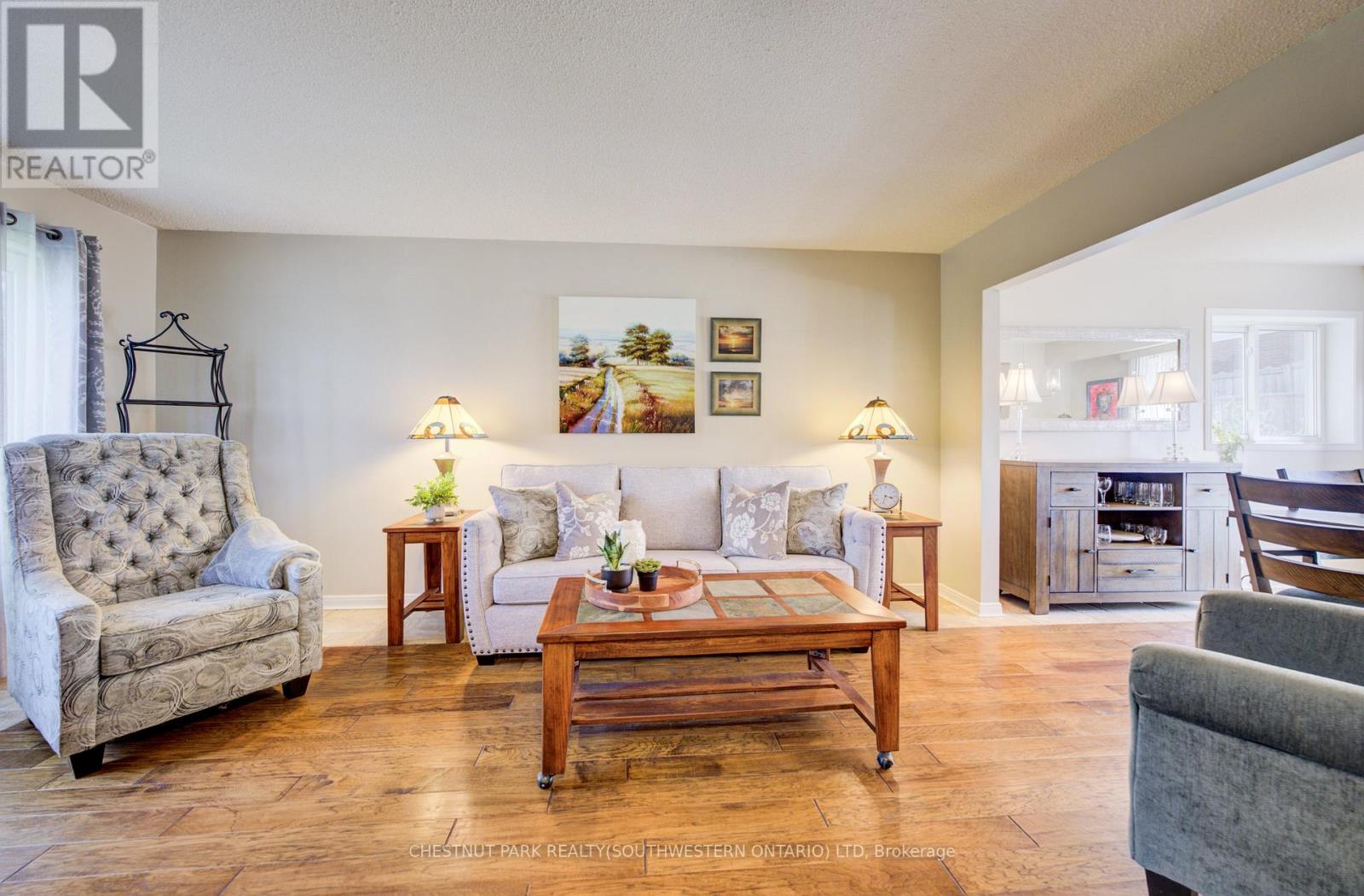 135 ROYAL ORCHARD DRIVE - 5