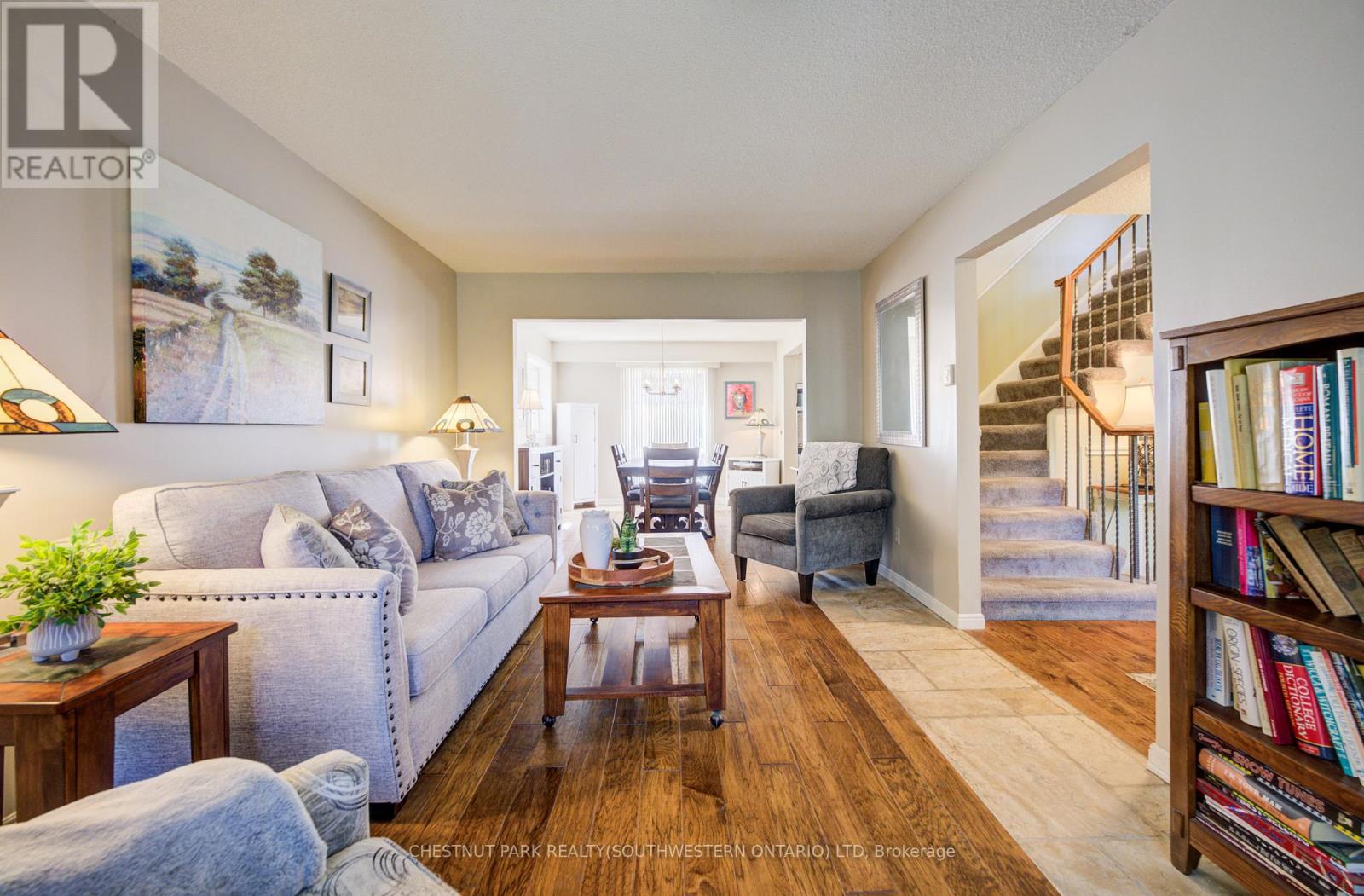 135 ROYAL ORCHARD DRIVE - 6