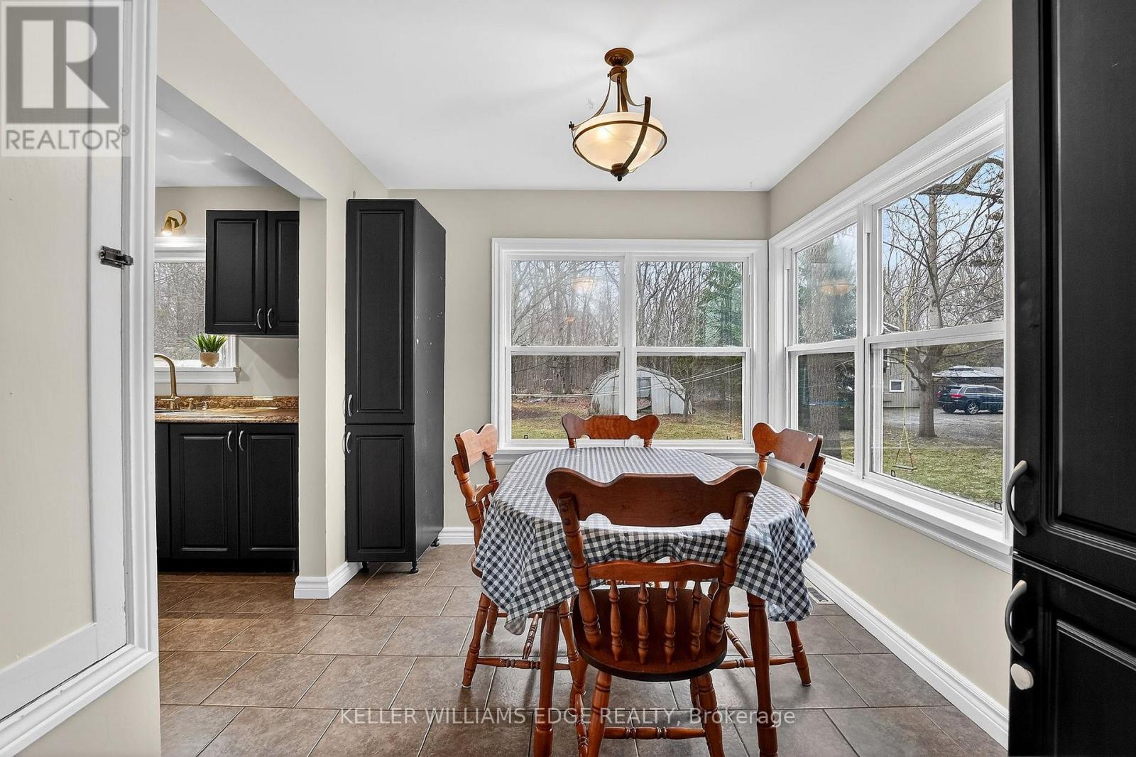508 PROSPECT POINT ROAD N - 16