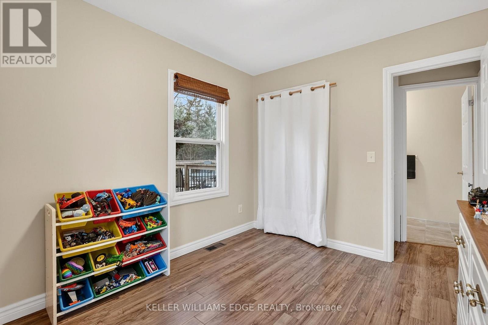 508 PROSPECT POINT ROAD N - 20