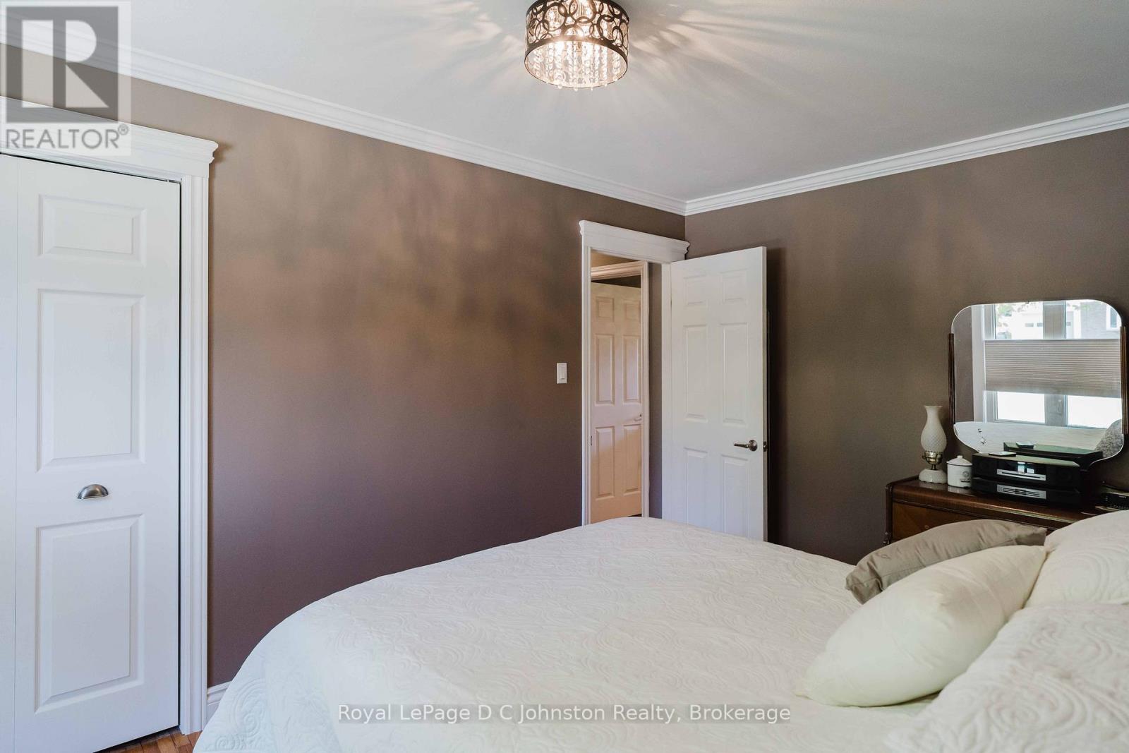 367 CRAWFORD STREET - 16
