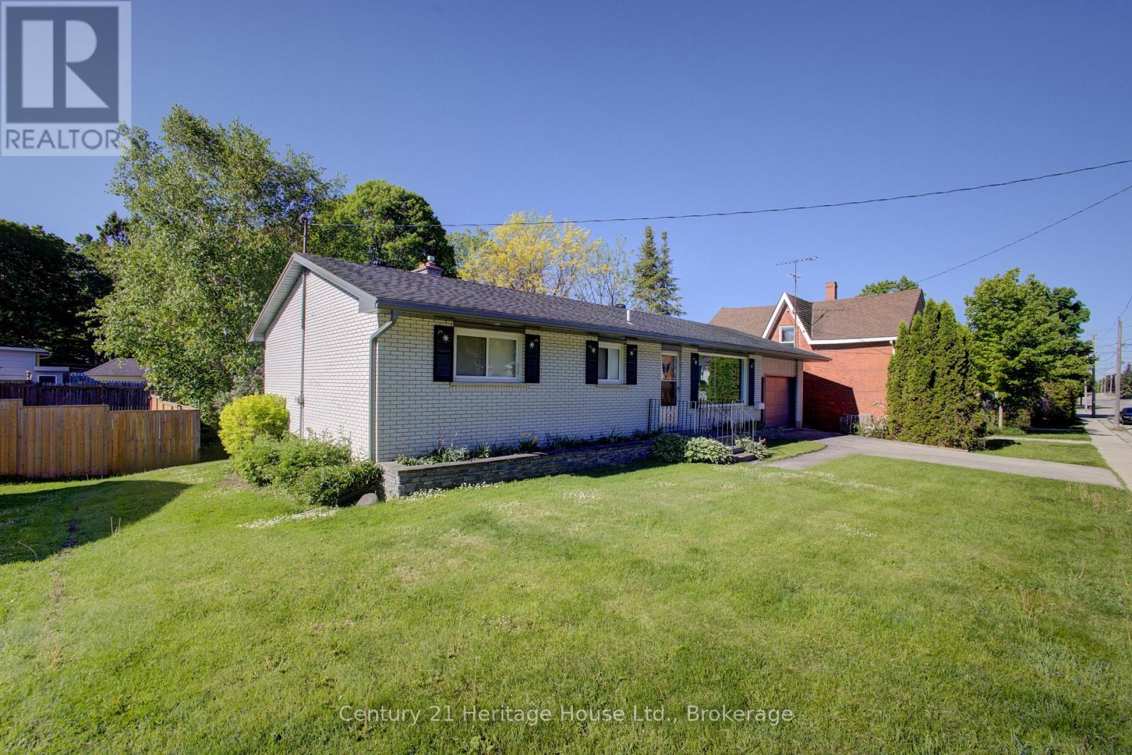 225 GEORGE STREET W - 3