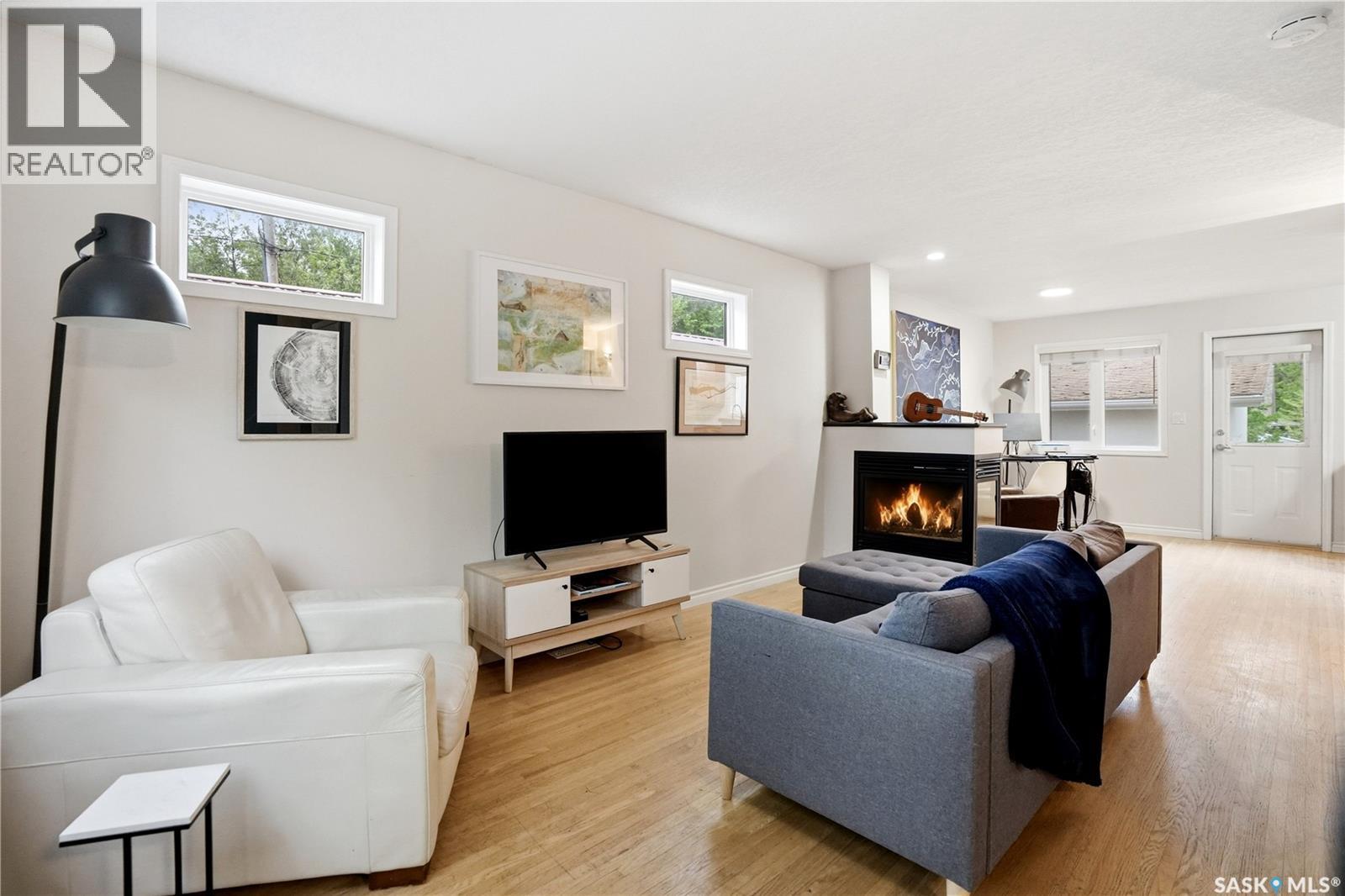 #3229 15th AVENUE - 11
