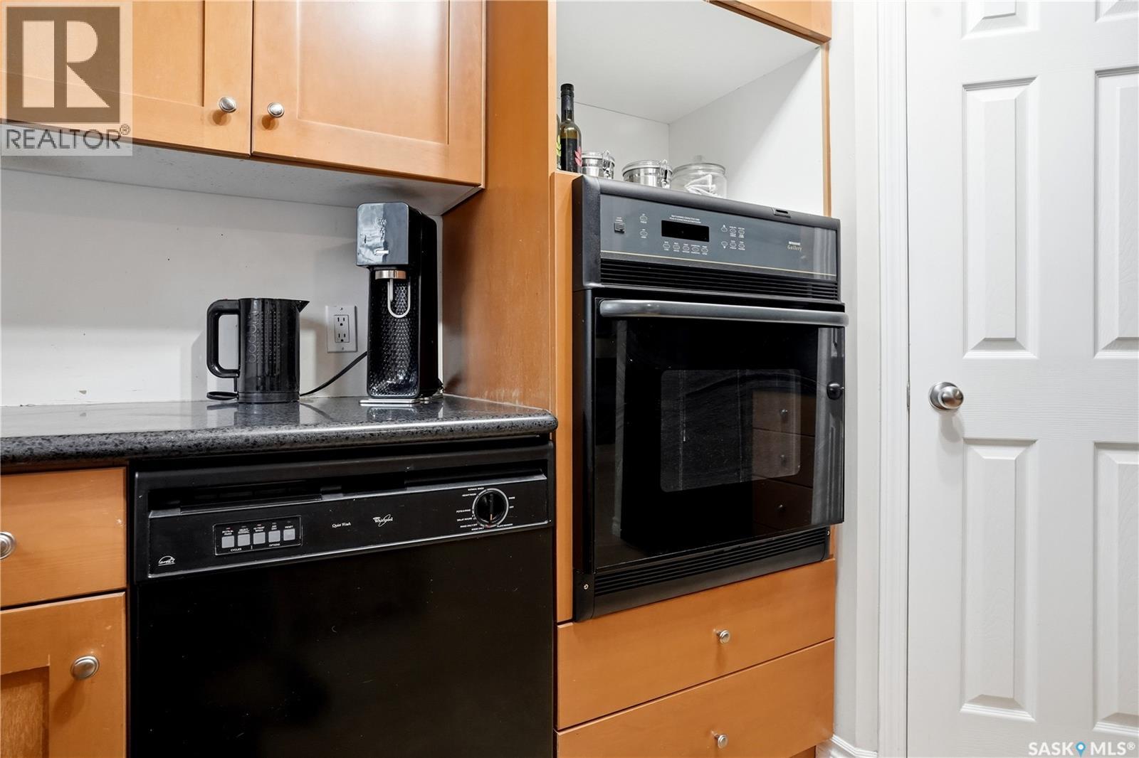 #3229 15th AVENUE - 14