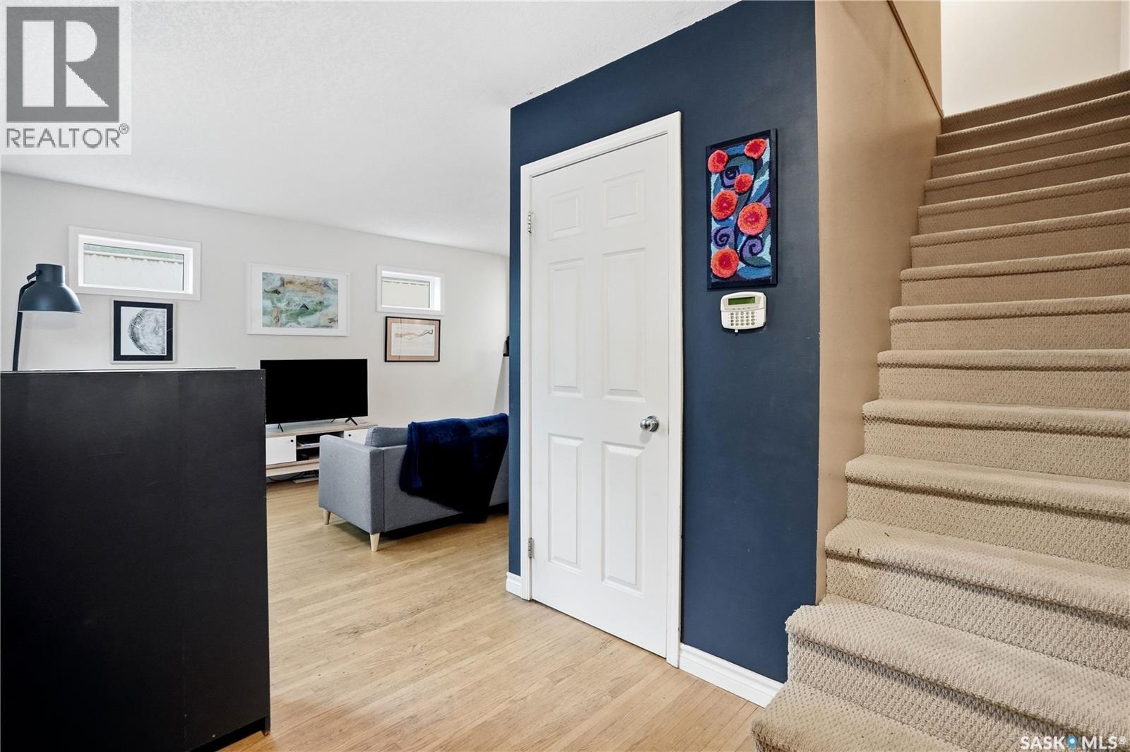#3229 15th AVENUE - 17