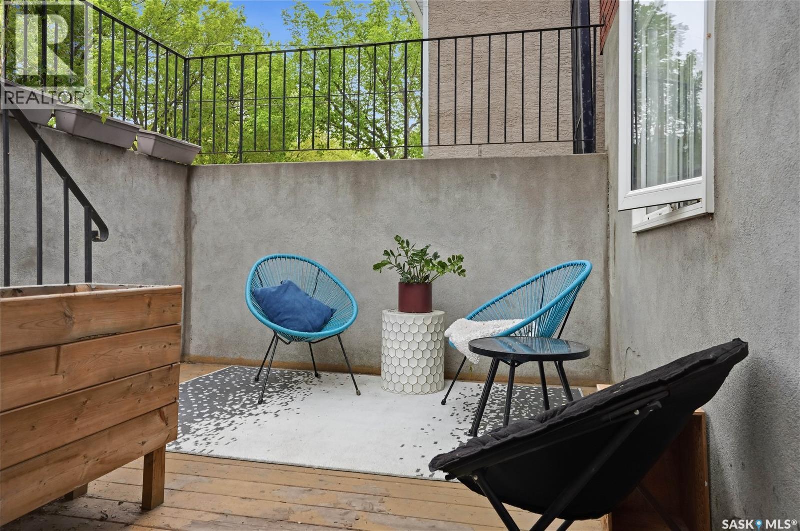 #3229 15th AVENUE - 41