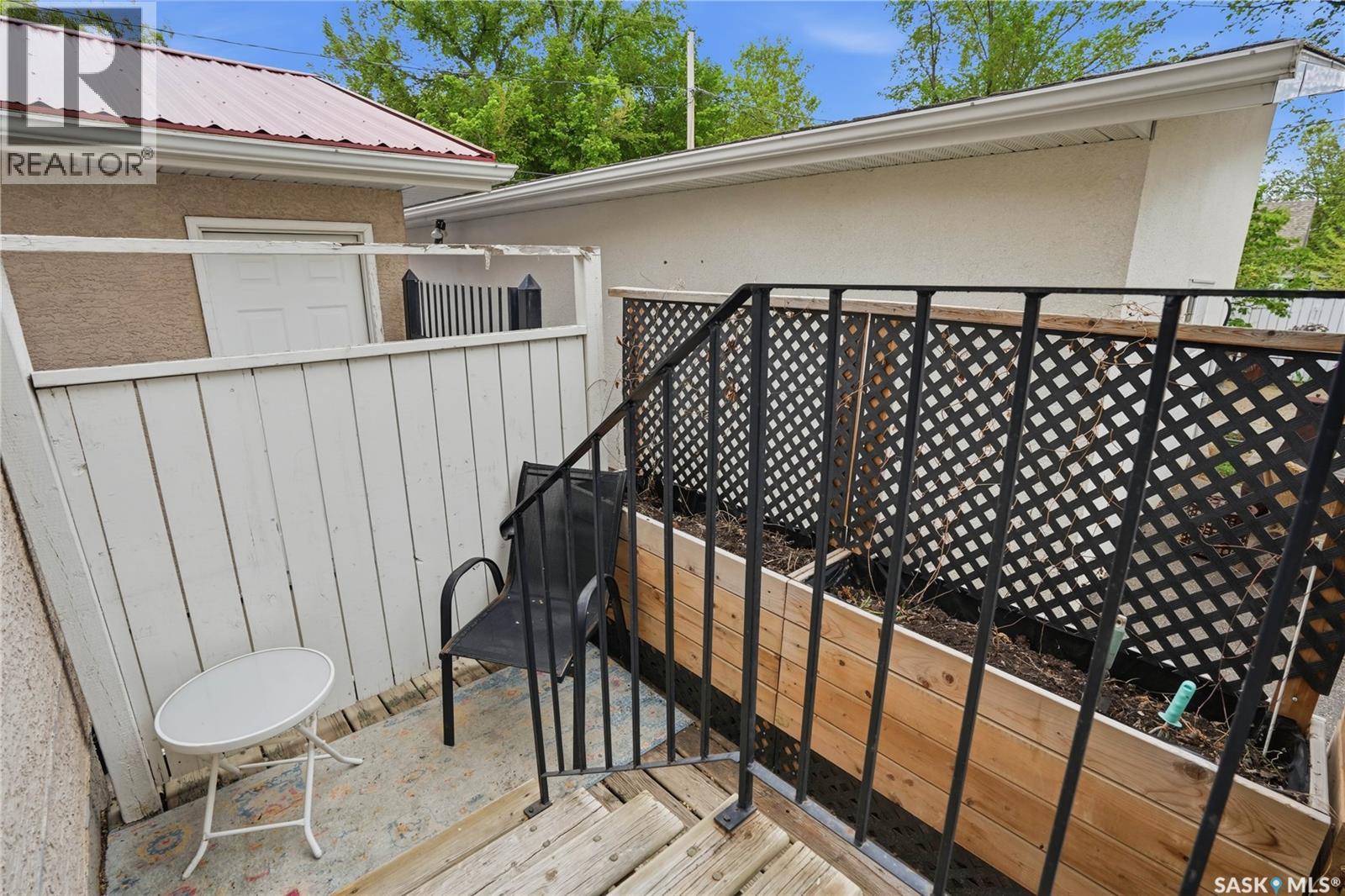 #3229 15th AVENUE - 43