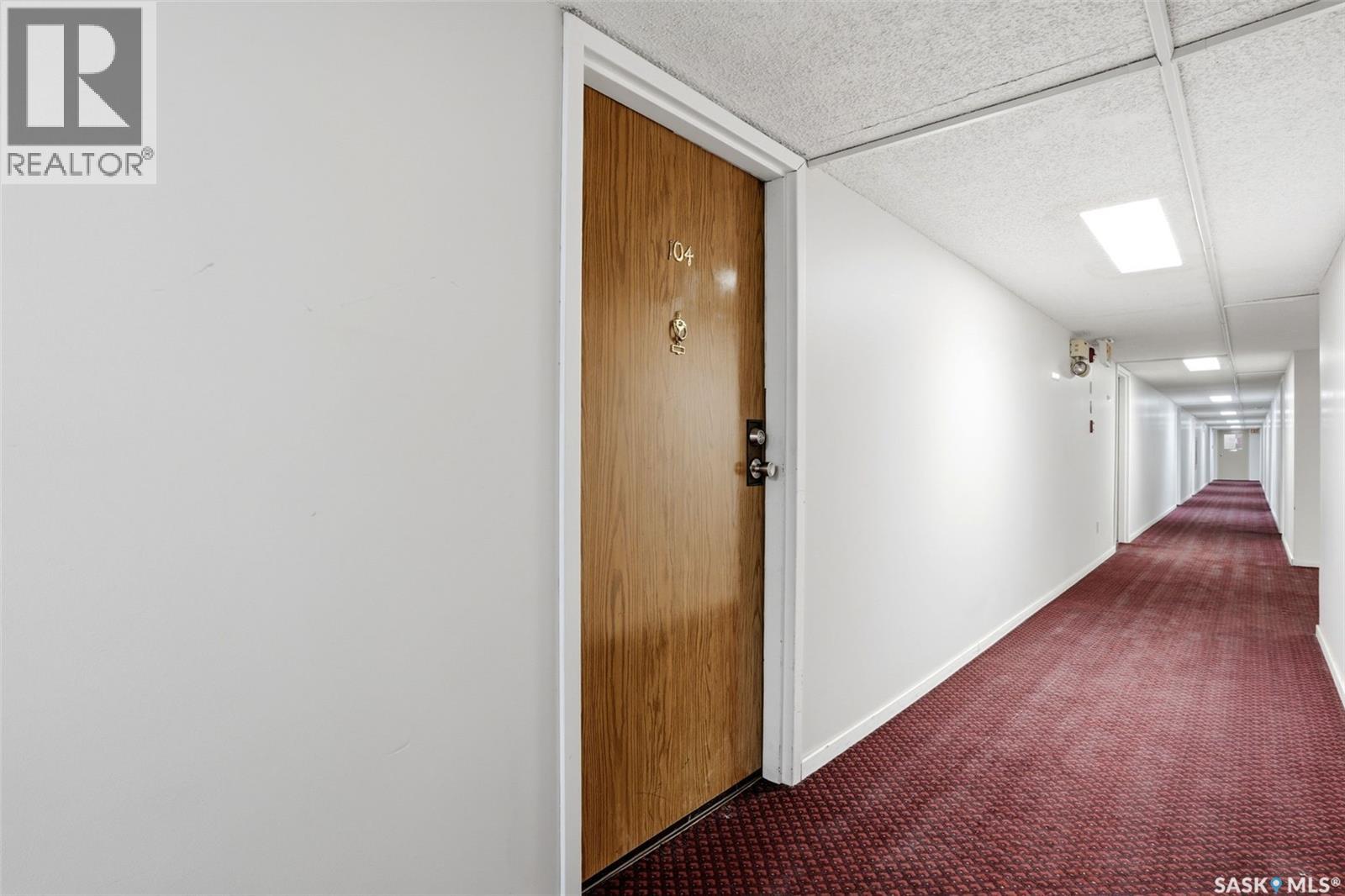 #104 2125 Osler STREET - 28