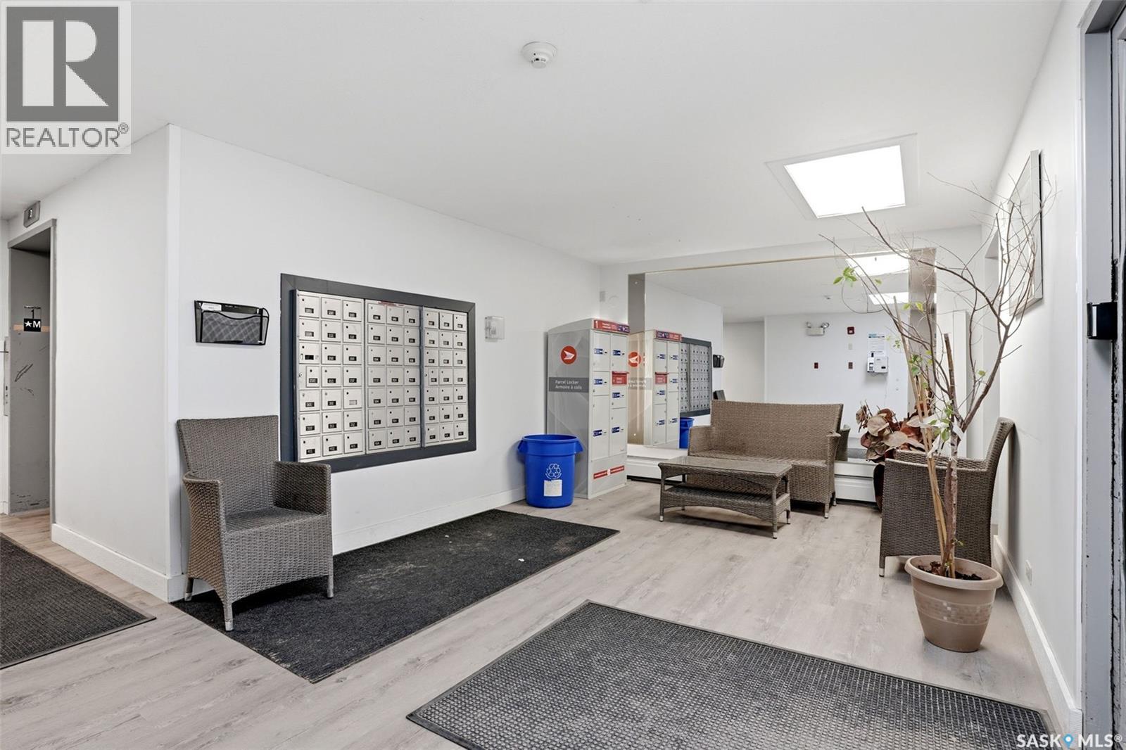 #104 2125 Osler STREET - 31