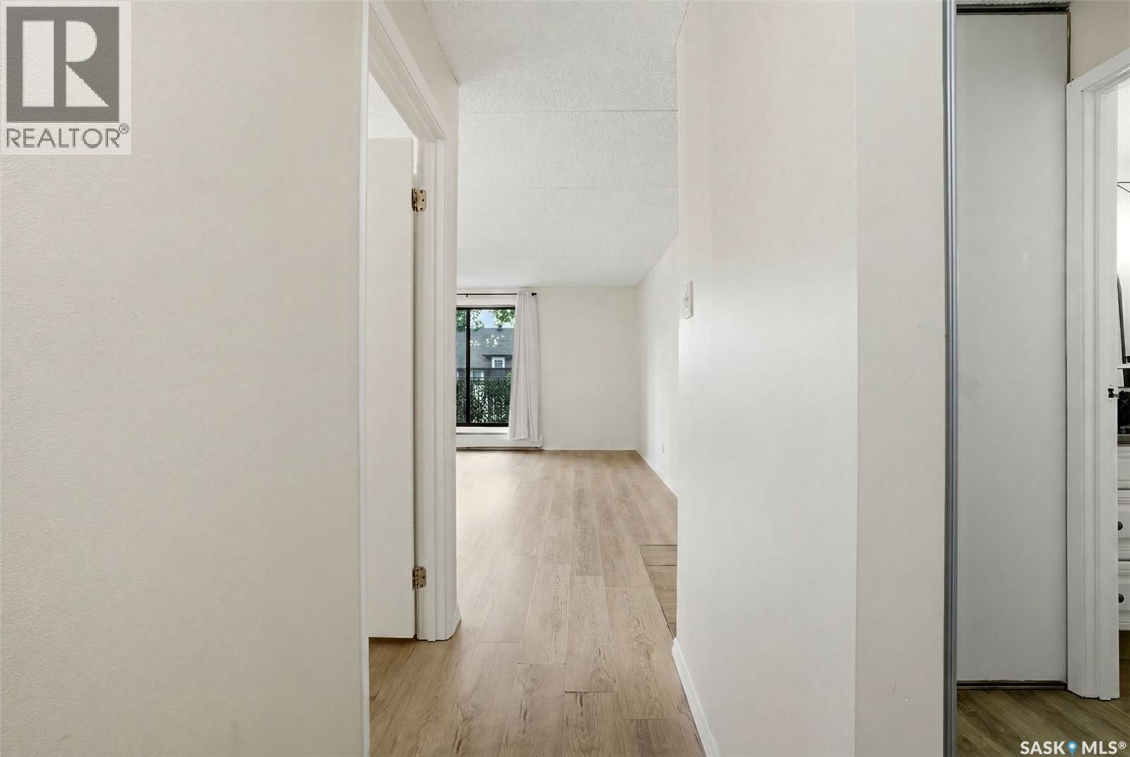 #104 2125 Osler STREET - 4