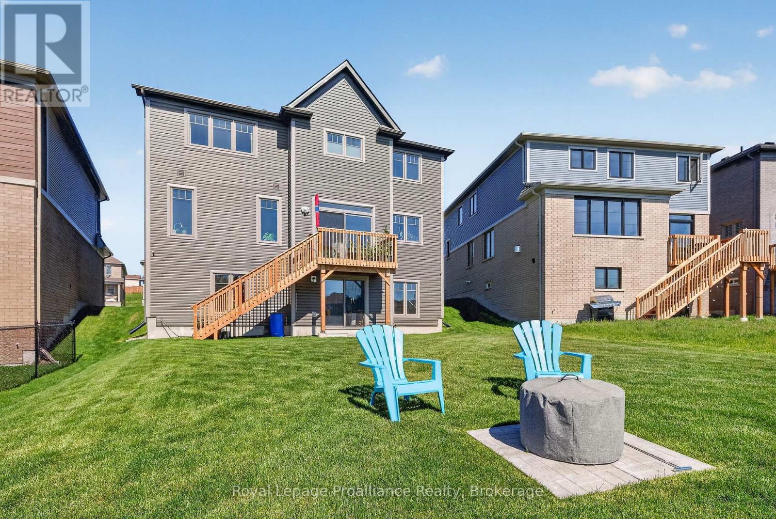 998 TRAILSVIEW AVENUE - 41