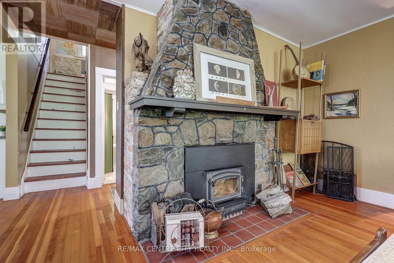 4491 EAST ROAD - 16