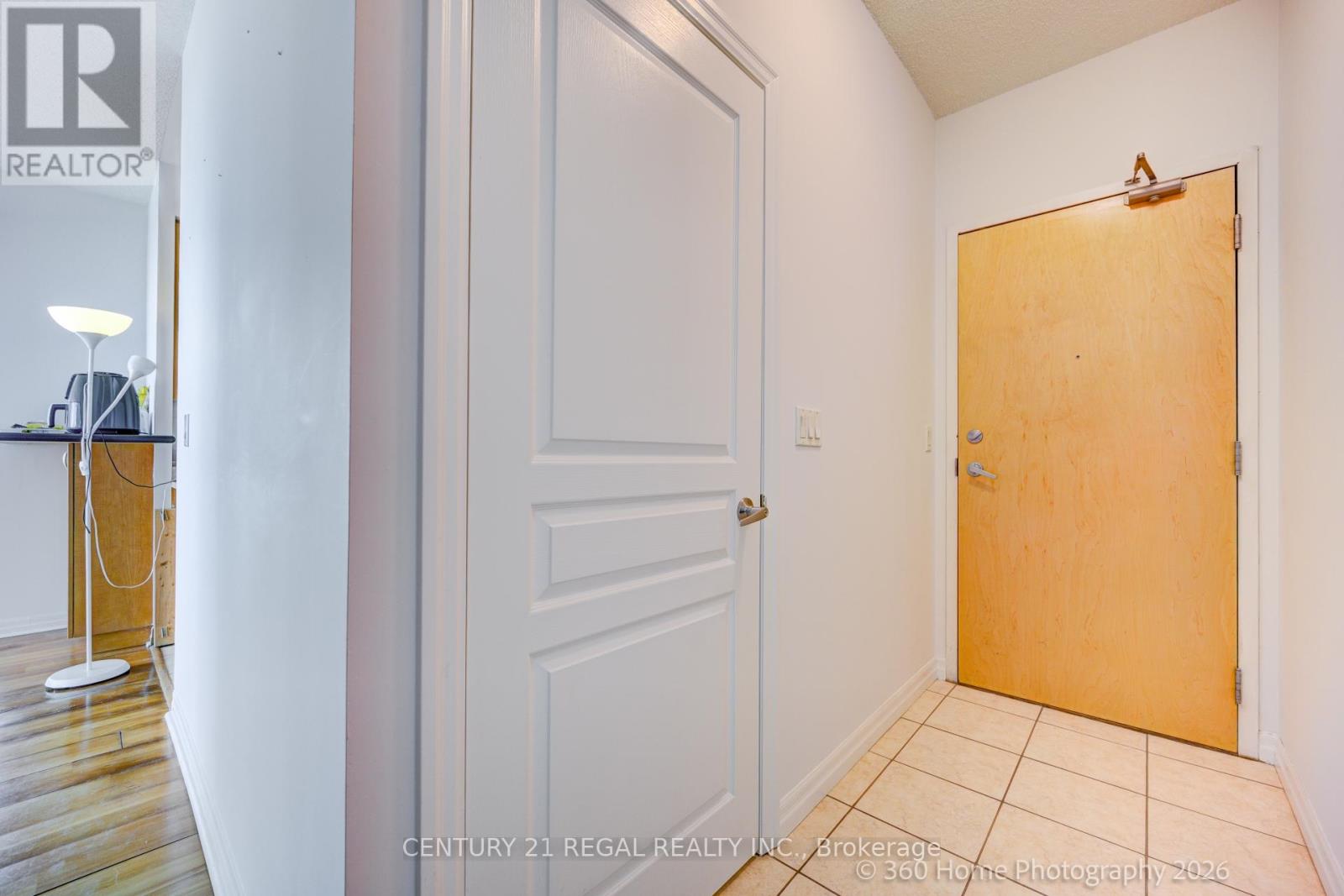 #3004 220 BURNHAMTHORPE ROAD - 6