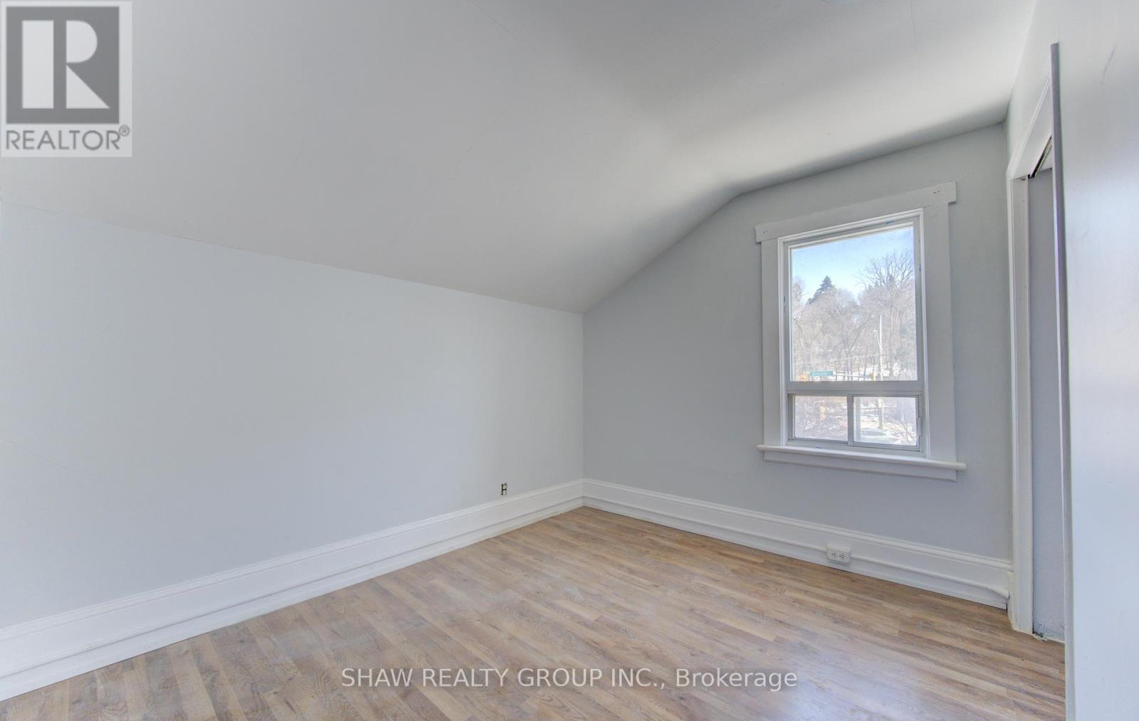 11 SIMCOE STREET - 19