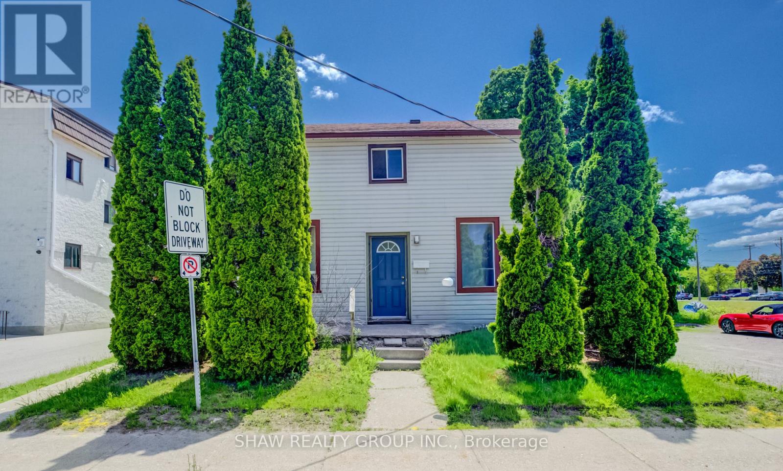11 SIMCOE STREET - Image 2