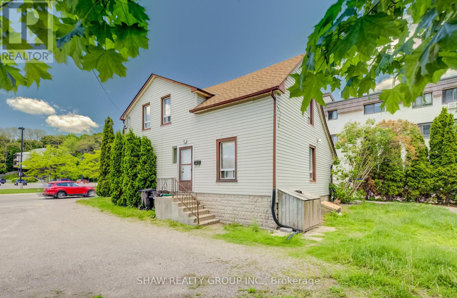 11 SIMCOE STREET - 4
