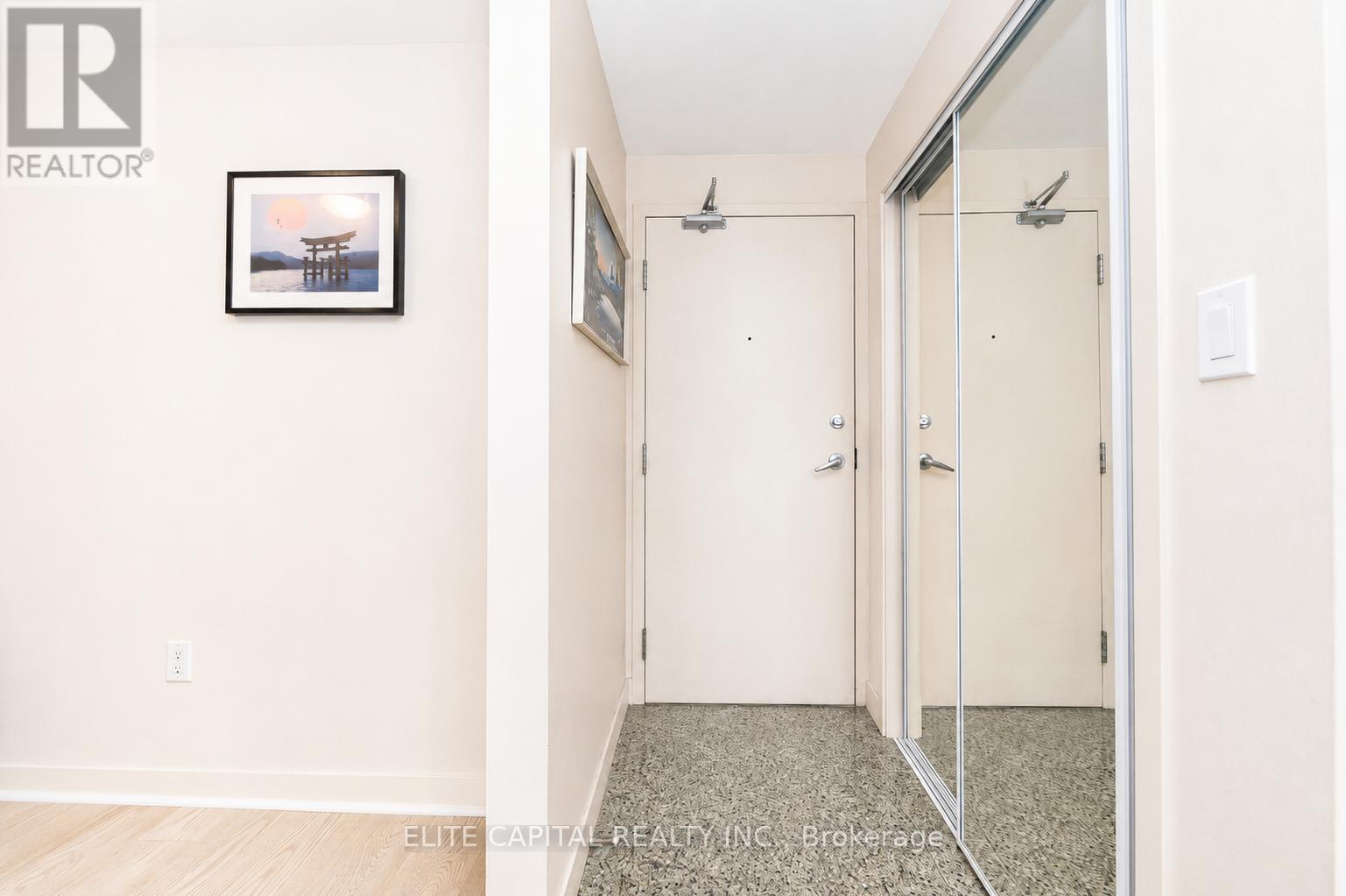 #1008 10 NAVY WHARF COURT - 1