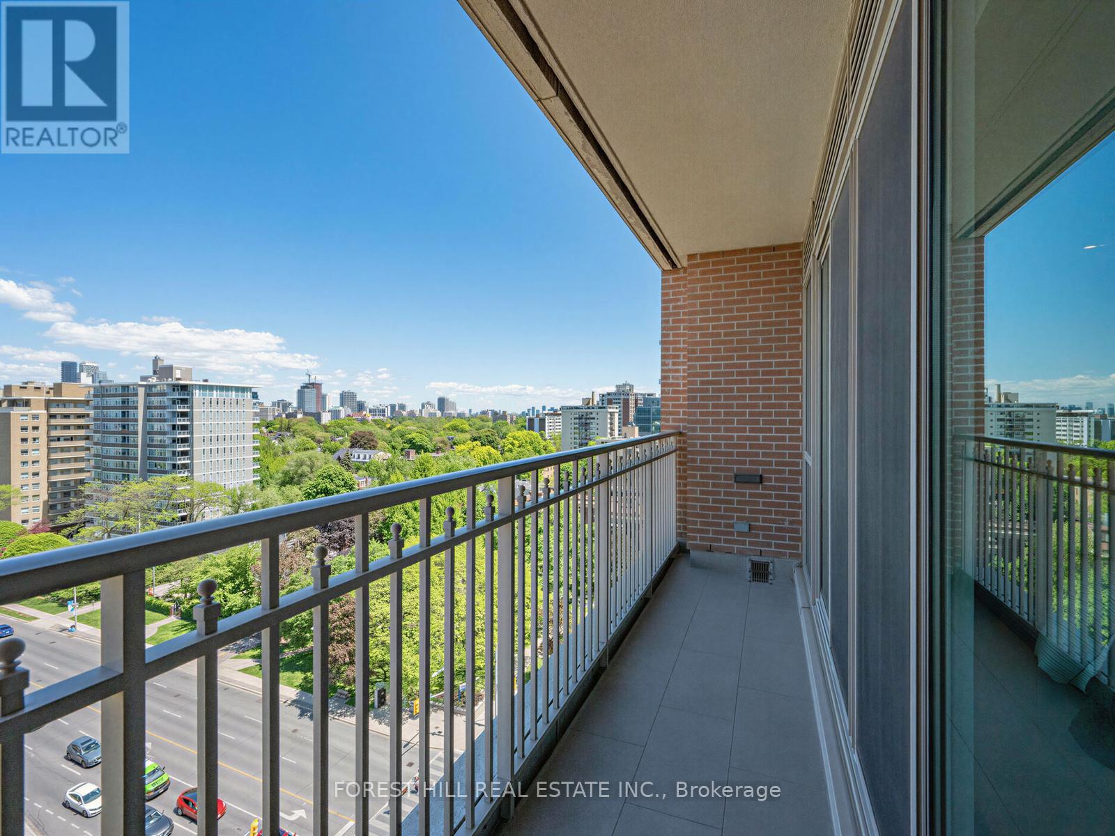 #1204 155 ST CLAIR AVENUE W - 37