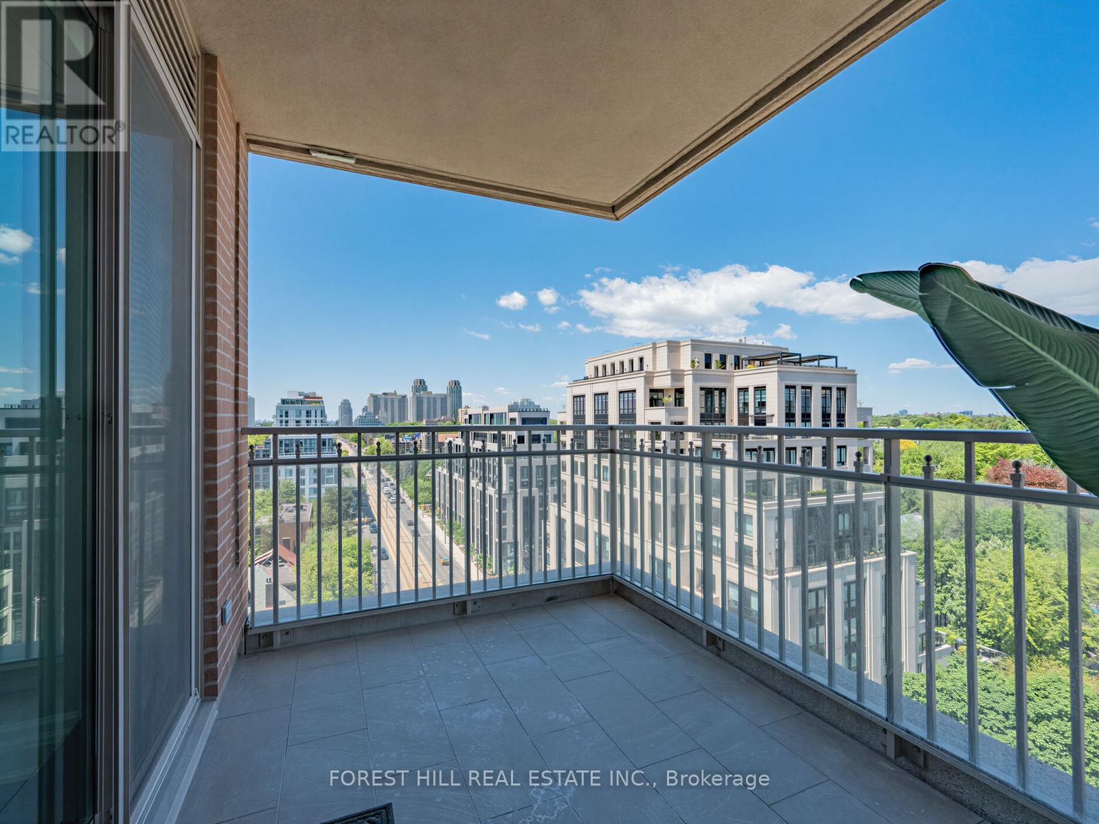 #1204 155 ST CLAIR AVENUE W - 39