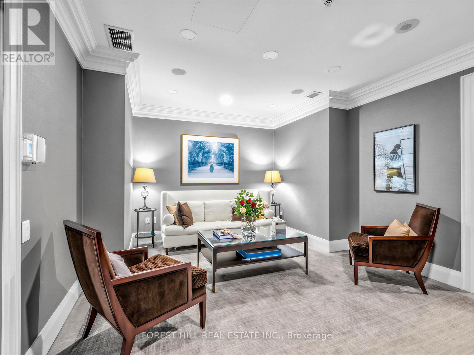 #1204 155 ST CLAIR AVENUE W - 44