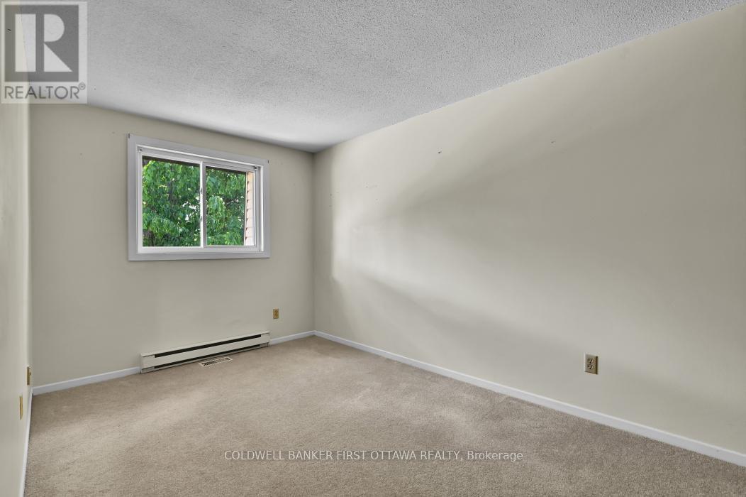 3 Bed, 2 Bath House for Sale in Ottawa – 86F SEYTON DRIVE, Ottawa – MLS# X13223938 - Image 23