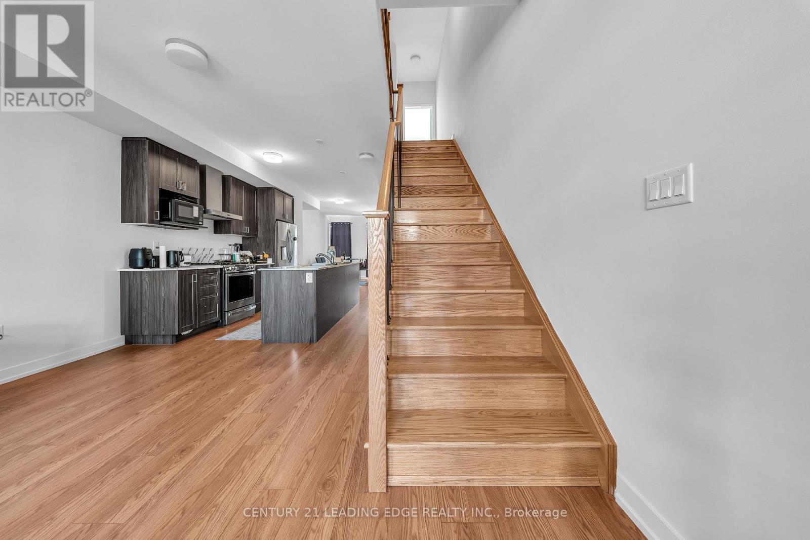 25 PLUTO WAY - 19