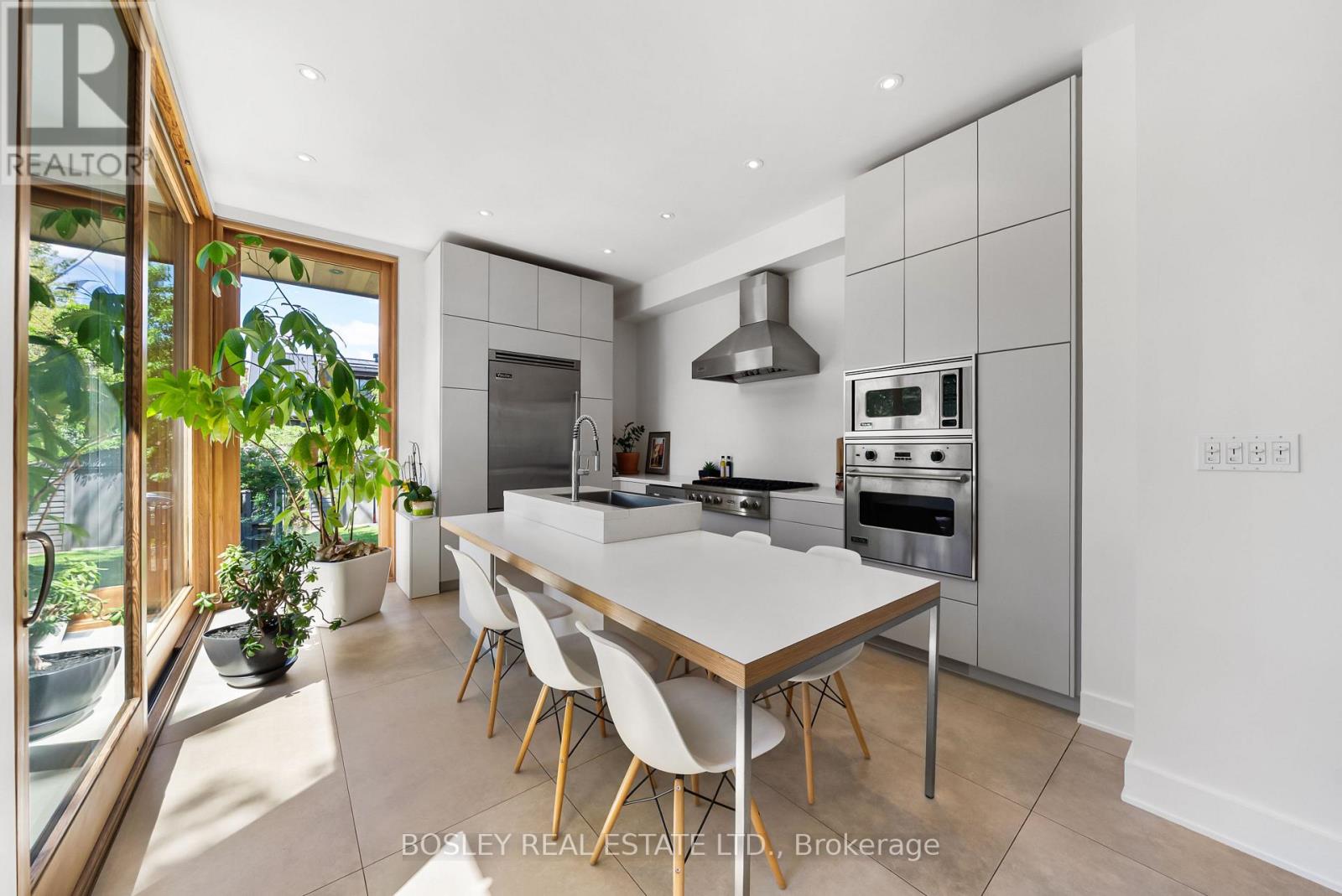 16 DOROTHY STREET - 12