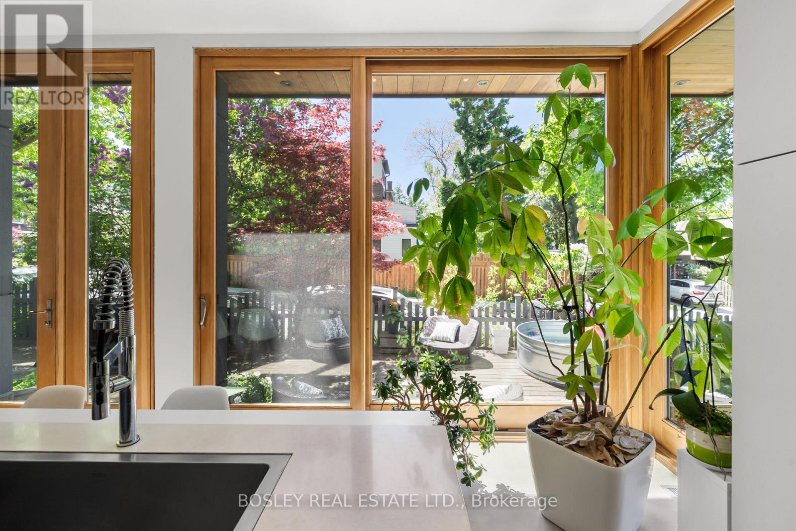 16 DOROTHY STREET - 13