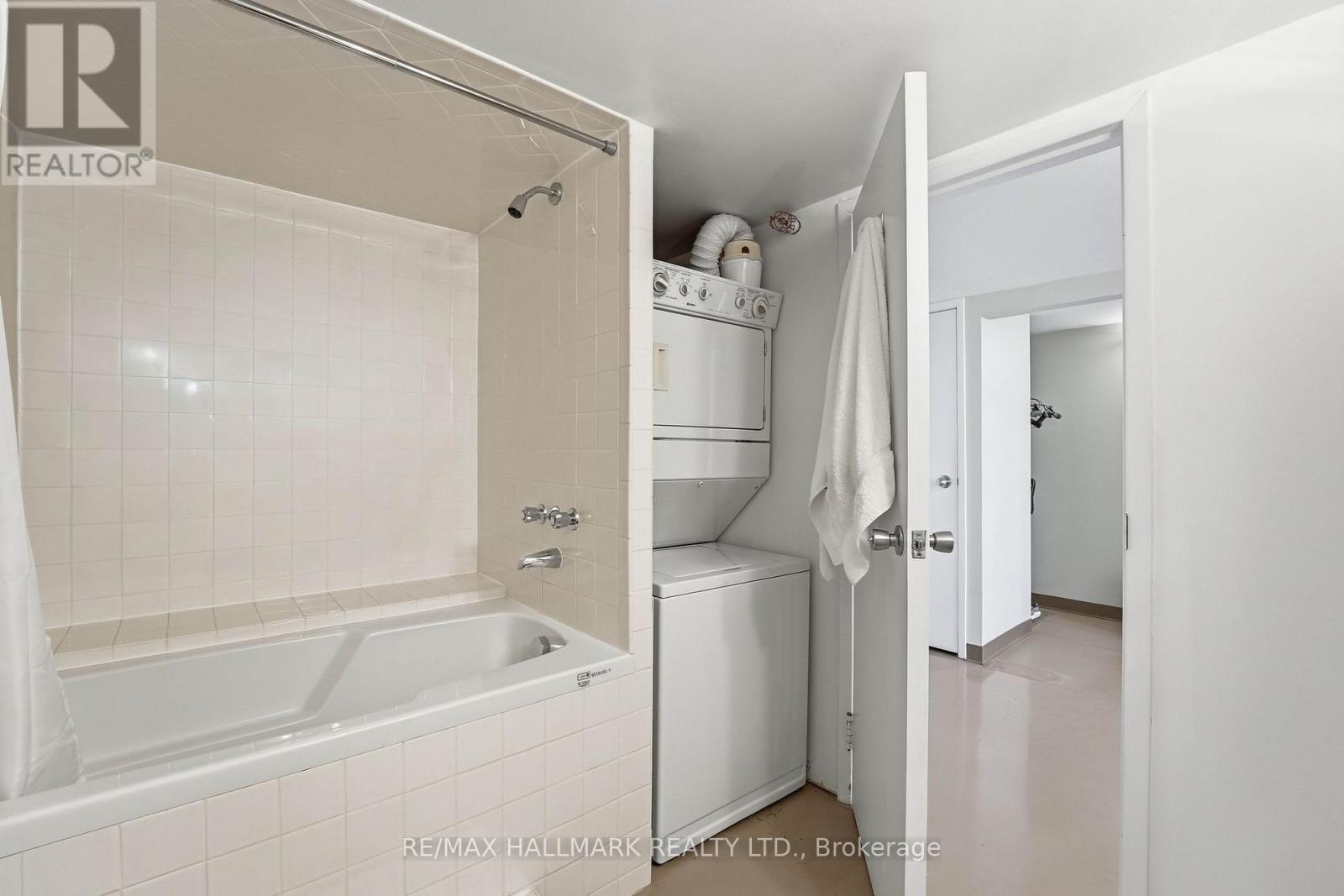 #203 245 CARLAW AVENUE - 18