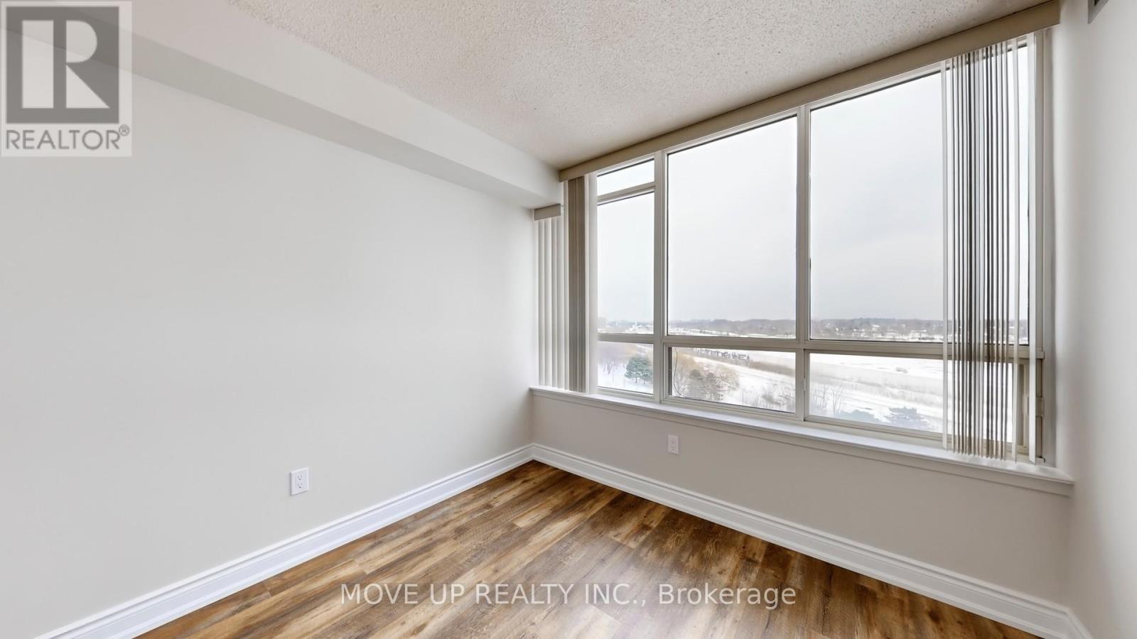 #1511 5 GREYSTONE WALK DRIVE - 24