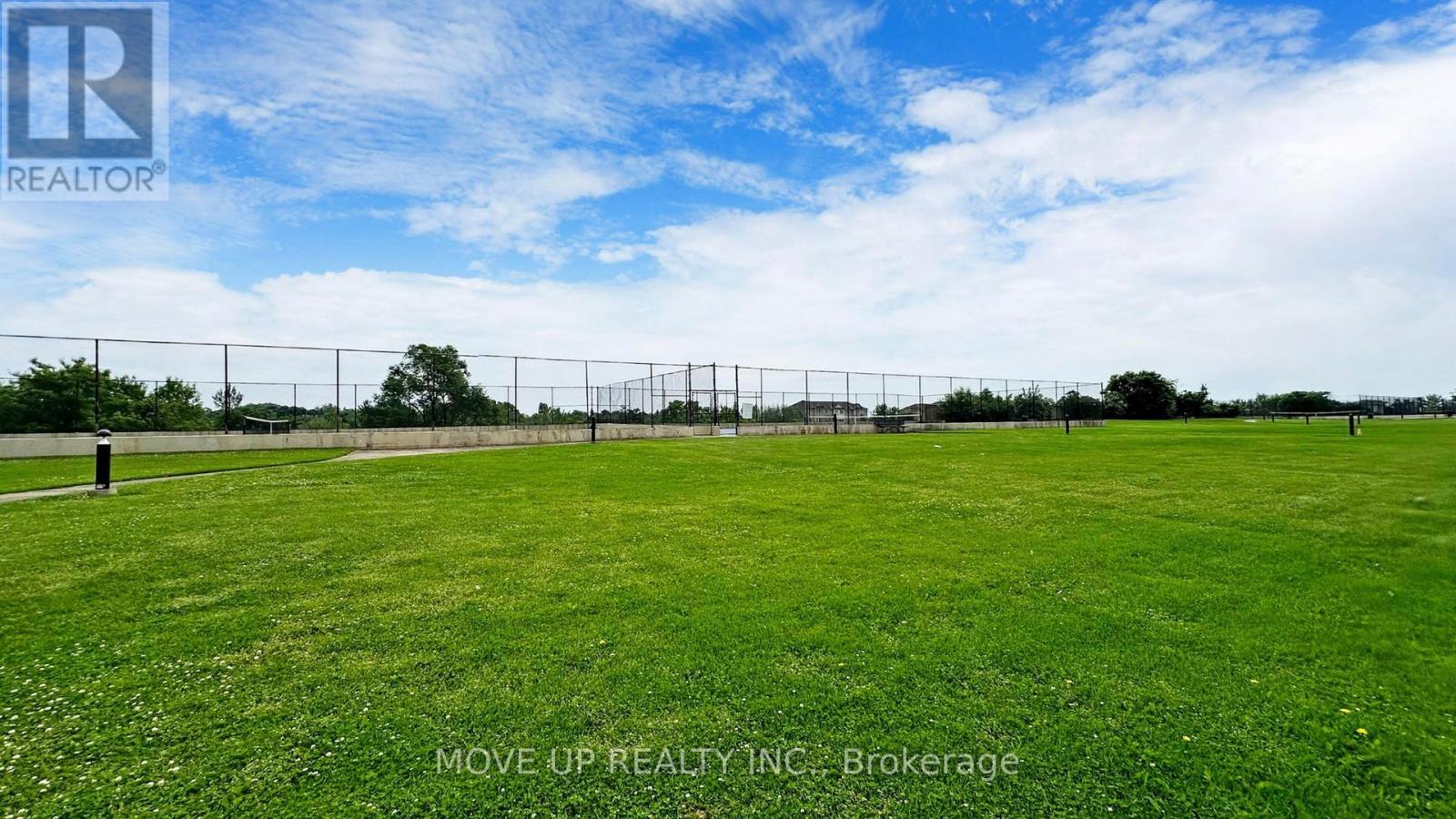 #1511 5 GREYSTONE WALK DRIVE - 36