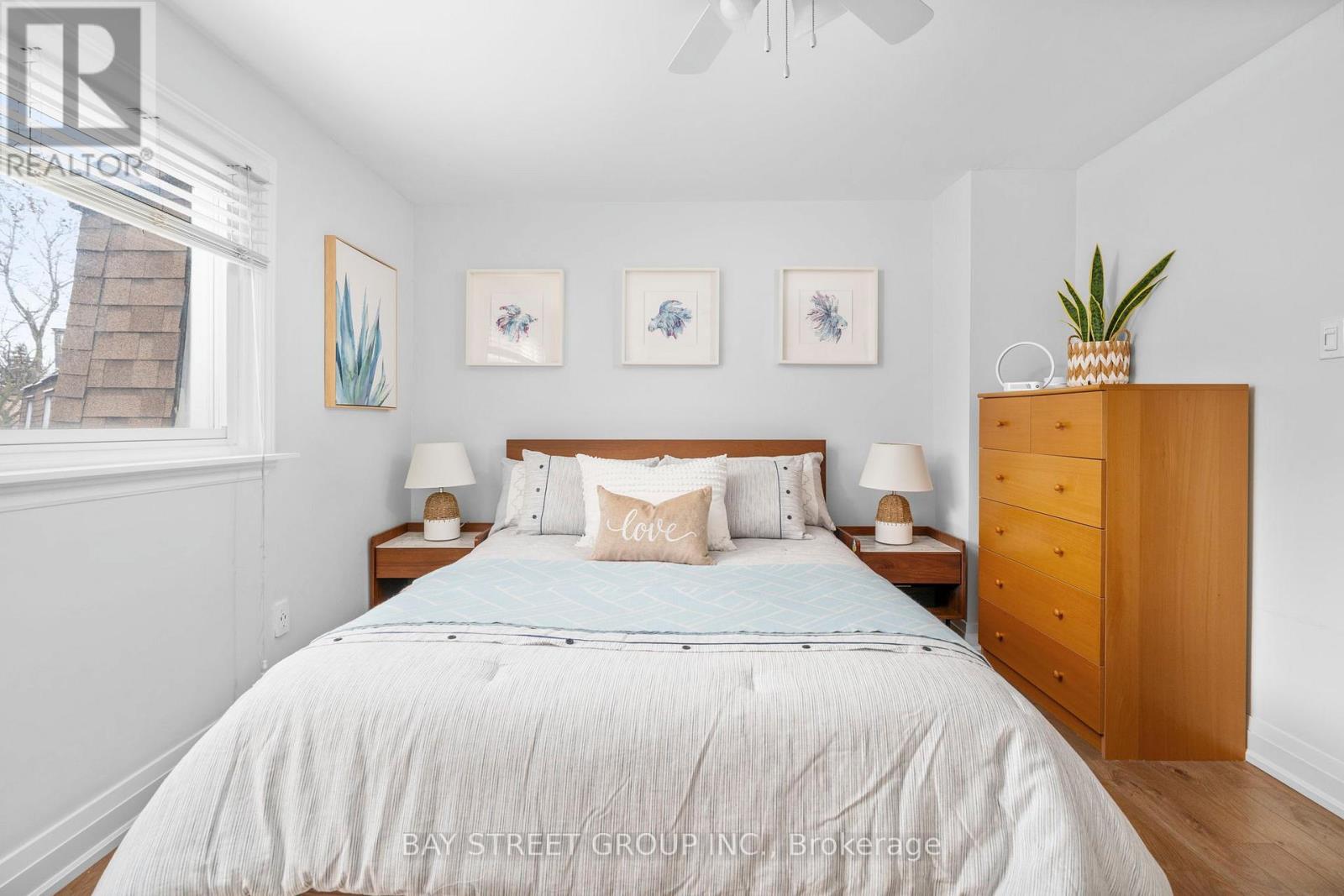 #37 671 HUNTINGWOOD DRIVE - 23