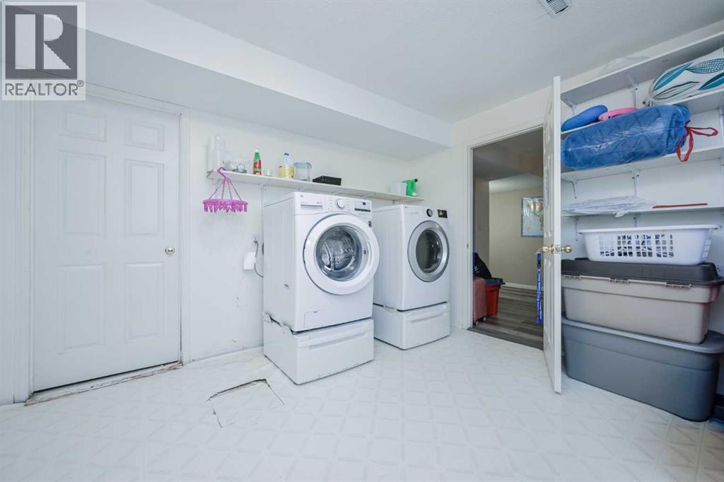 12017 95B Street - 25