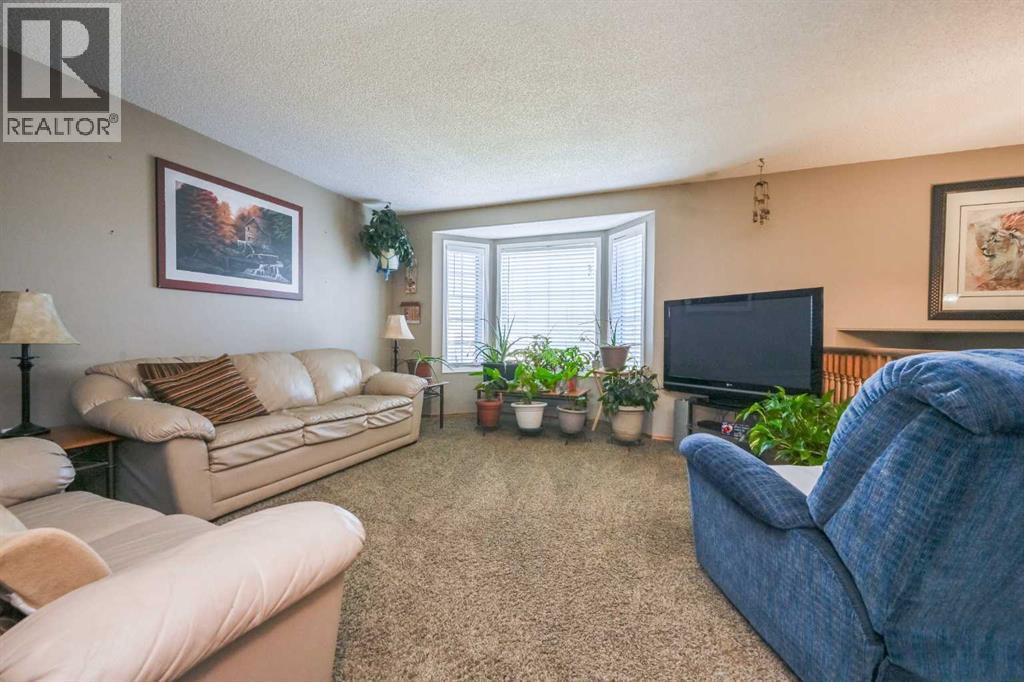 12017 95B Street - Image 2