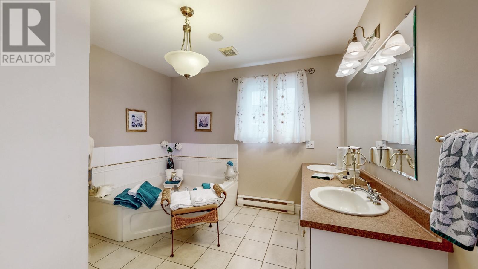 39 Cheyne Drive - 24