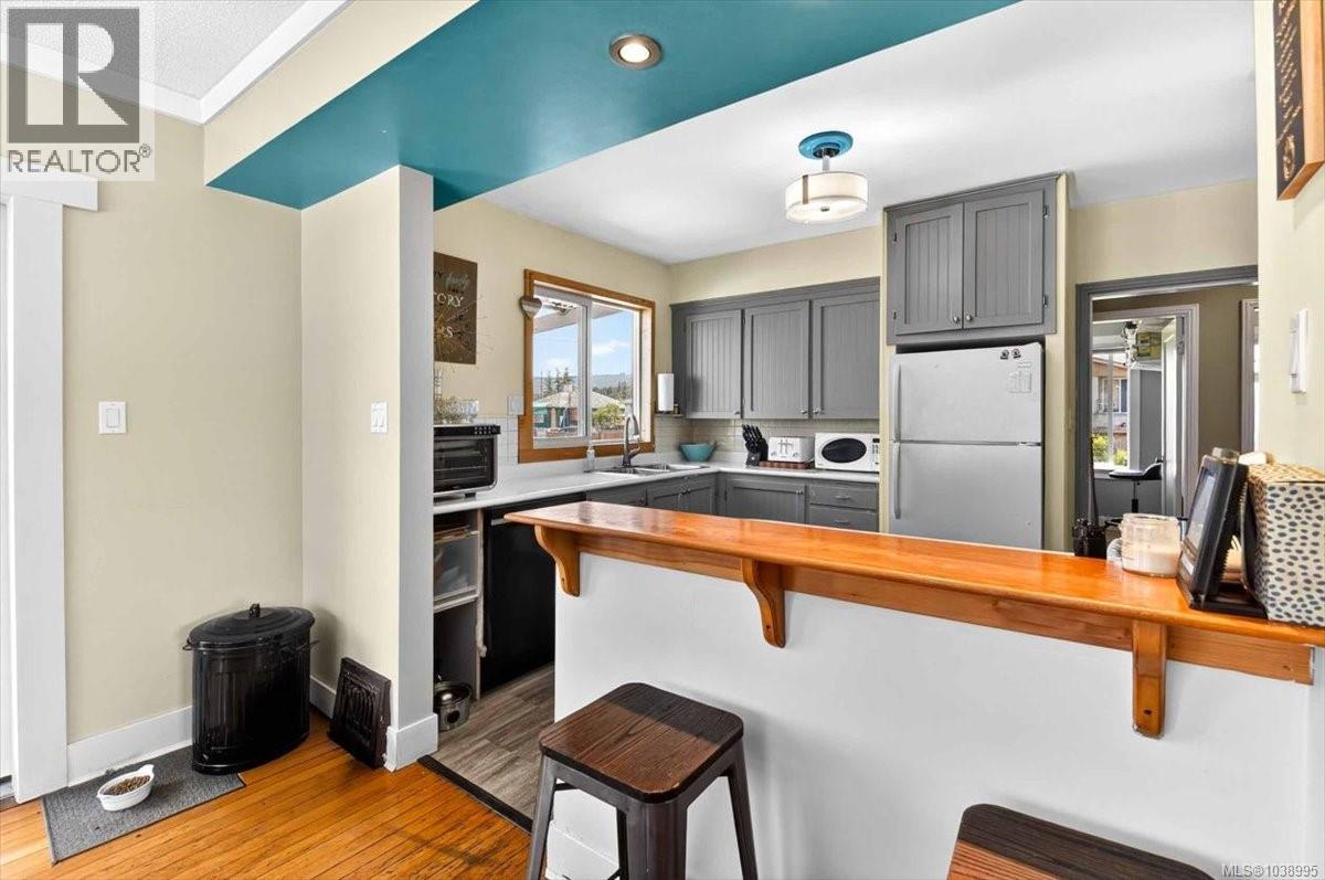 4907 Morton St - 13
