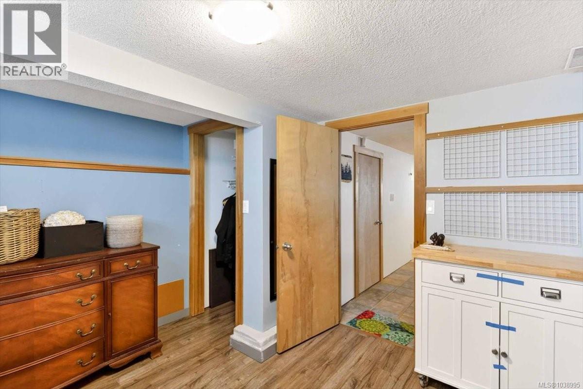 4907 Morton St - 32