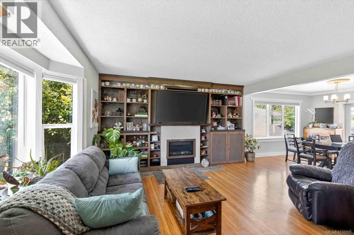 4907 Morton St - 4