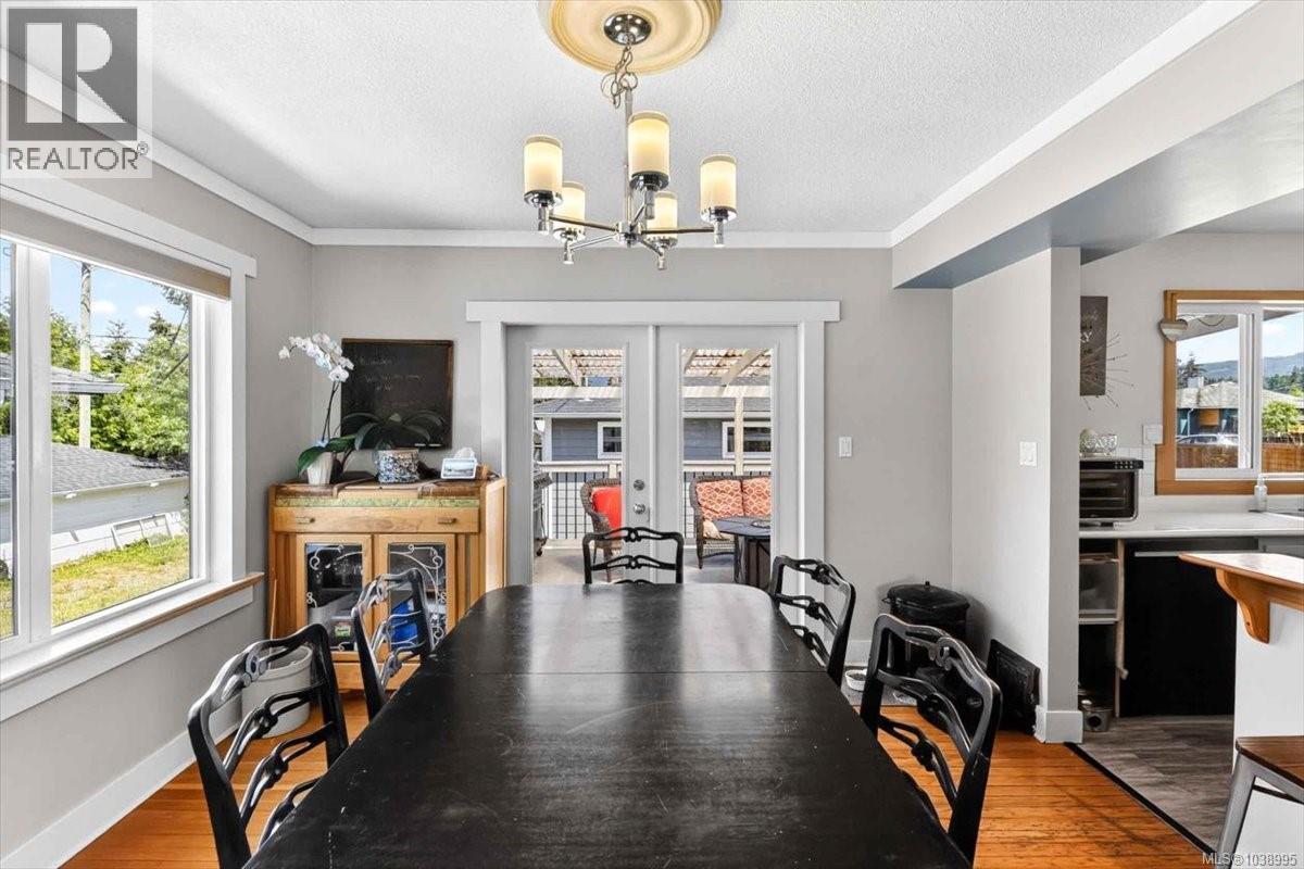 4907 Morton St - 8