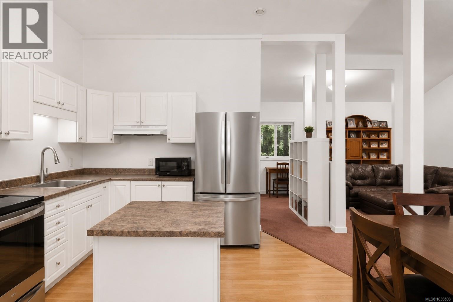 1880 Forest Hill Pl, Nanaimo
