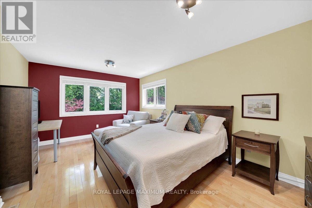 62 MONTGOMERY COURT - 33