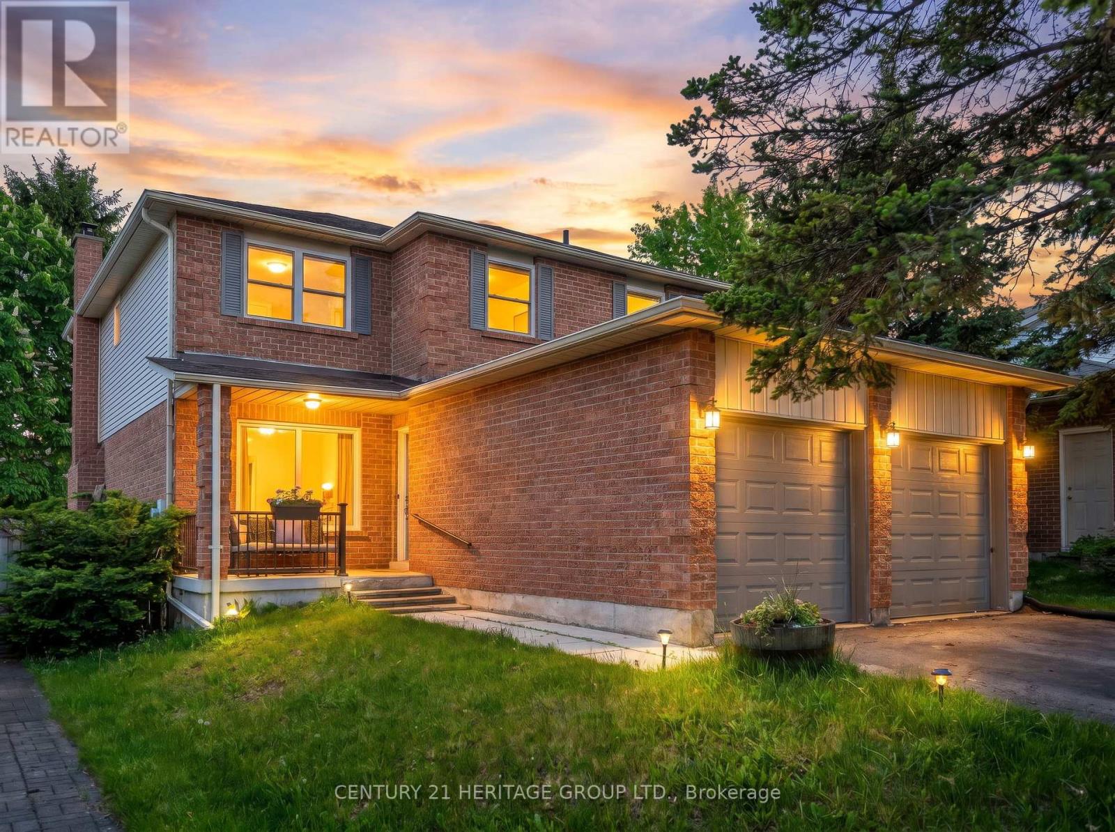 228 BILLINGS CRESCENT - 1