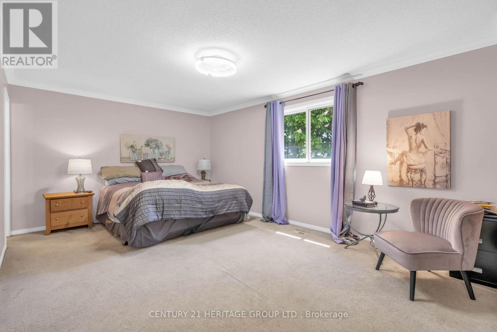 228 BILLINGS CRESCENT - 31