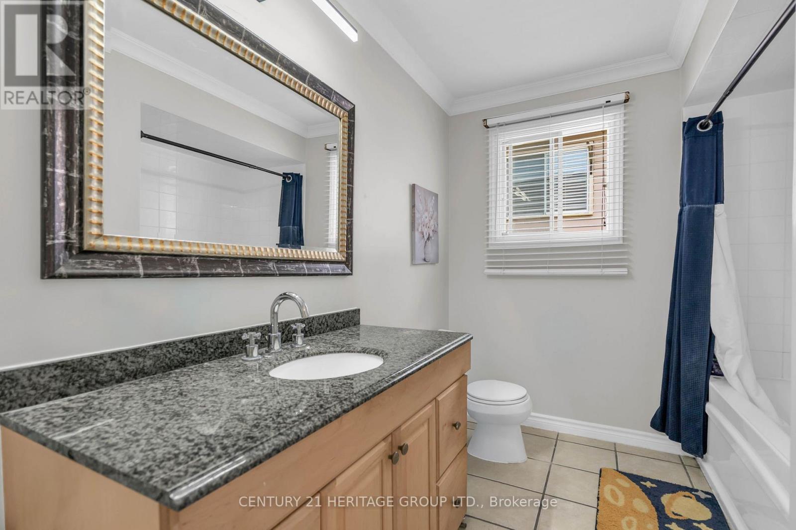 228 BILLINGS CRESCENT - 40