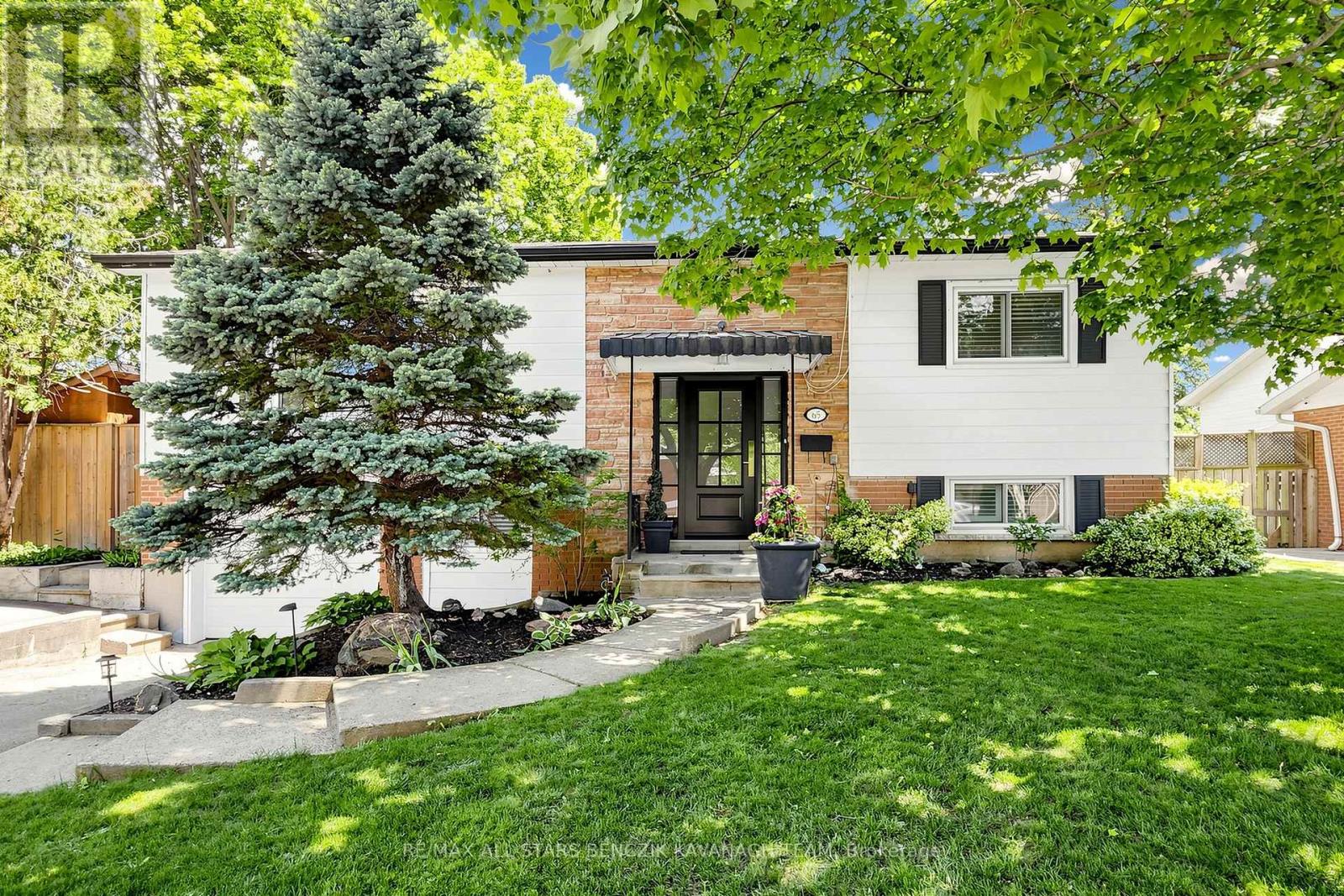 65 WOOTTEN WAY N - 1