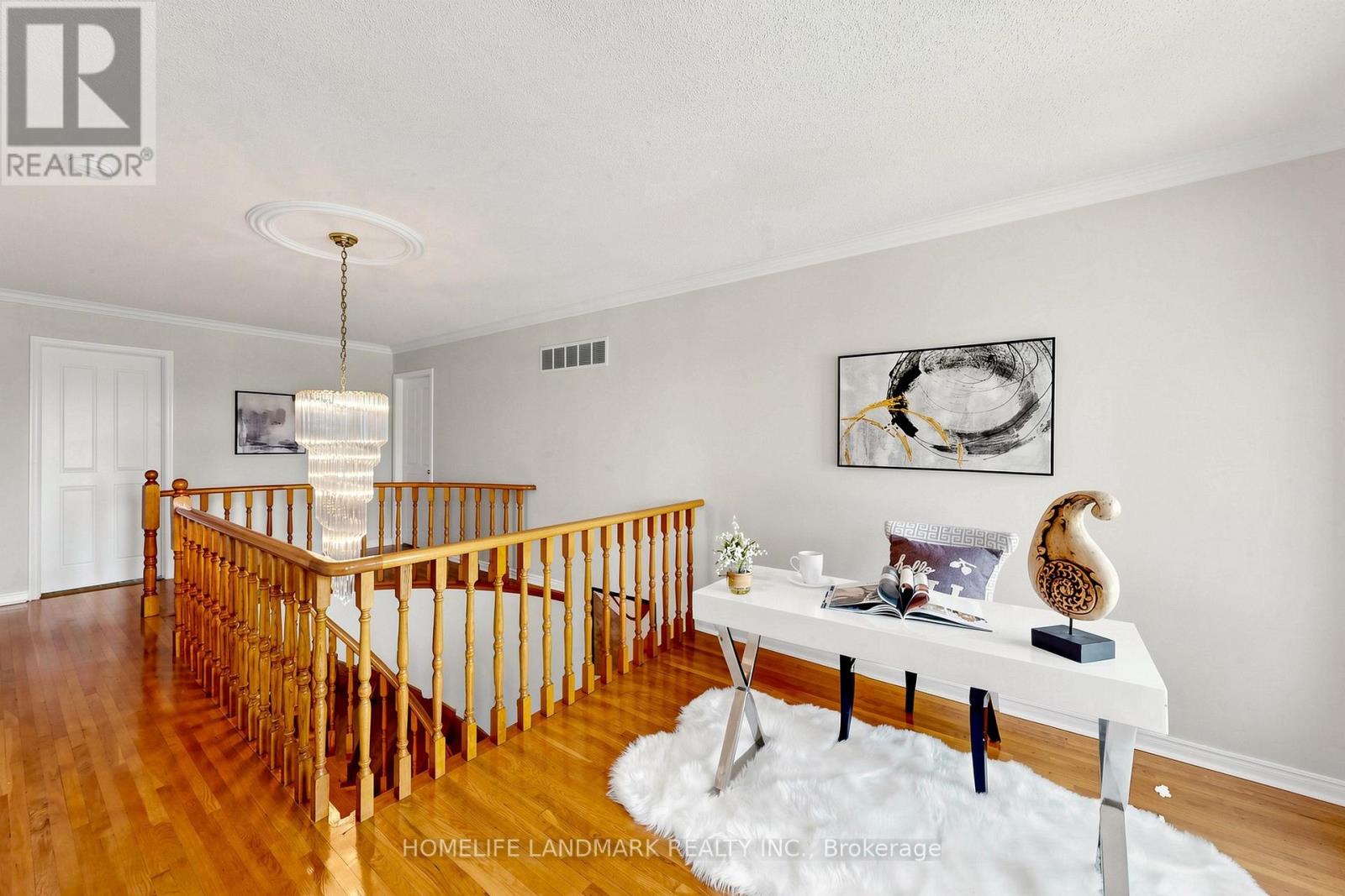 33 DUNDEE CRESCENT - 29