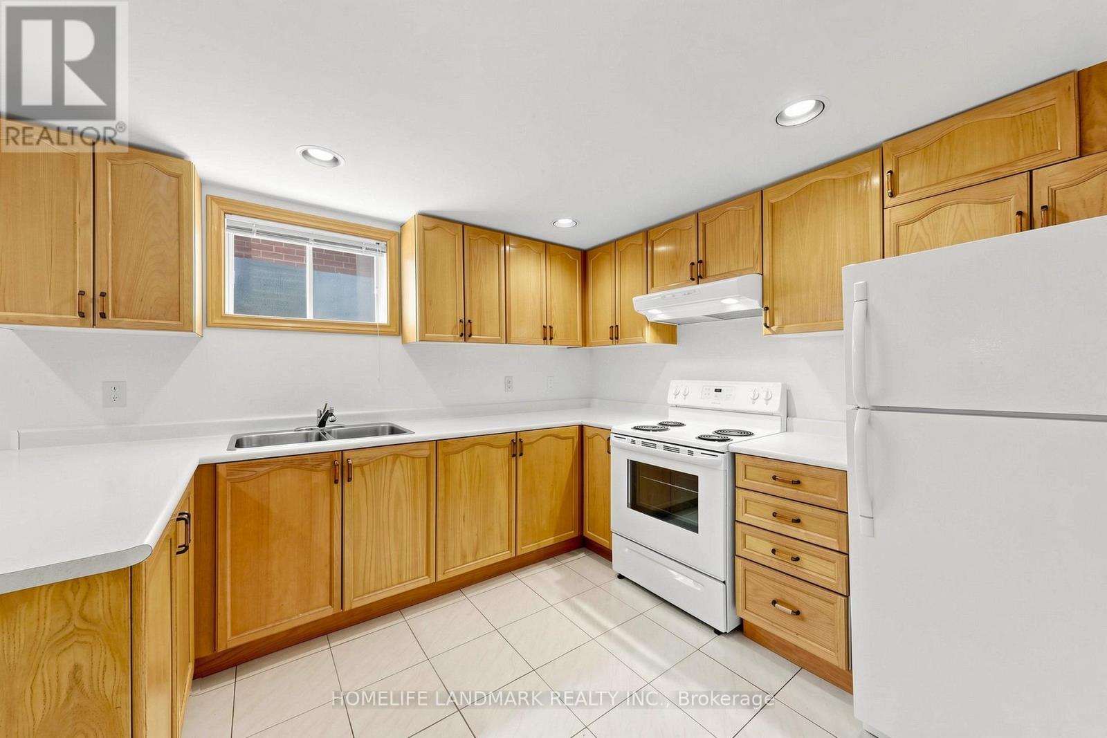 33 DUNDEE CRESCENT - 48