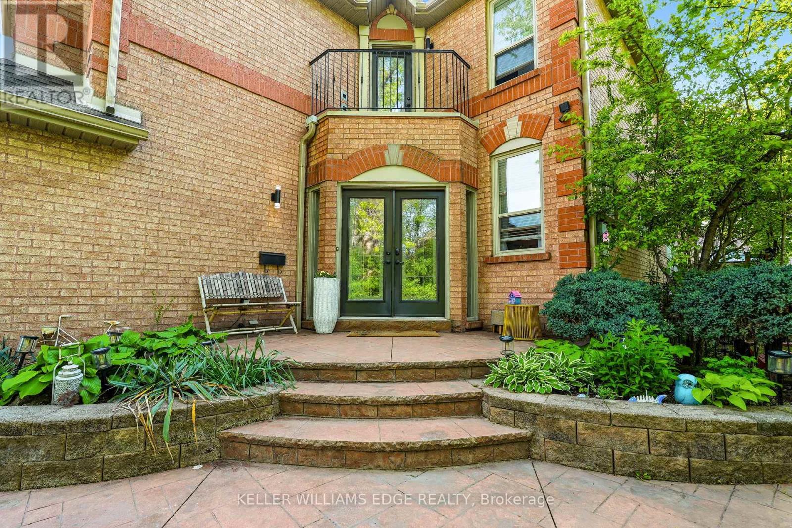 149 COVE CRESCENT - 2