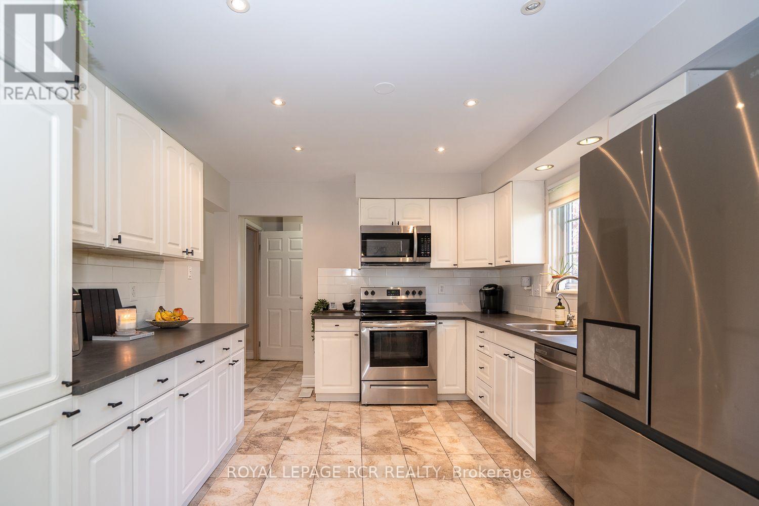 3 BRIGHTON PLACE - 11